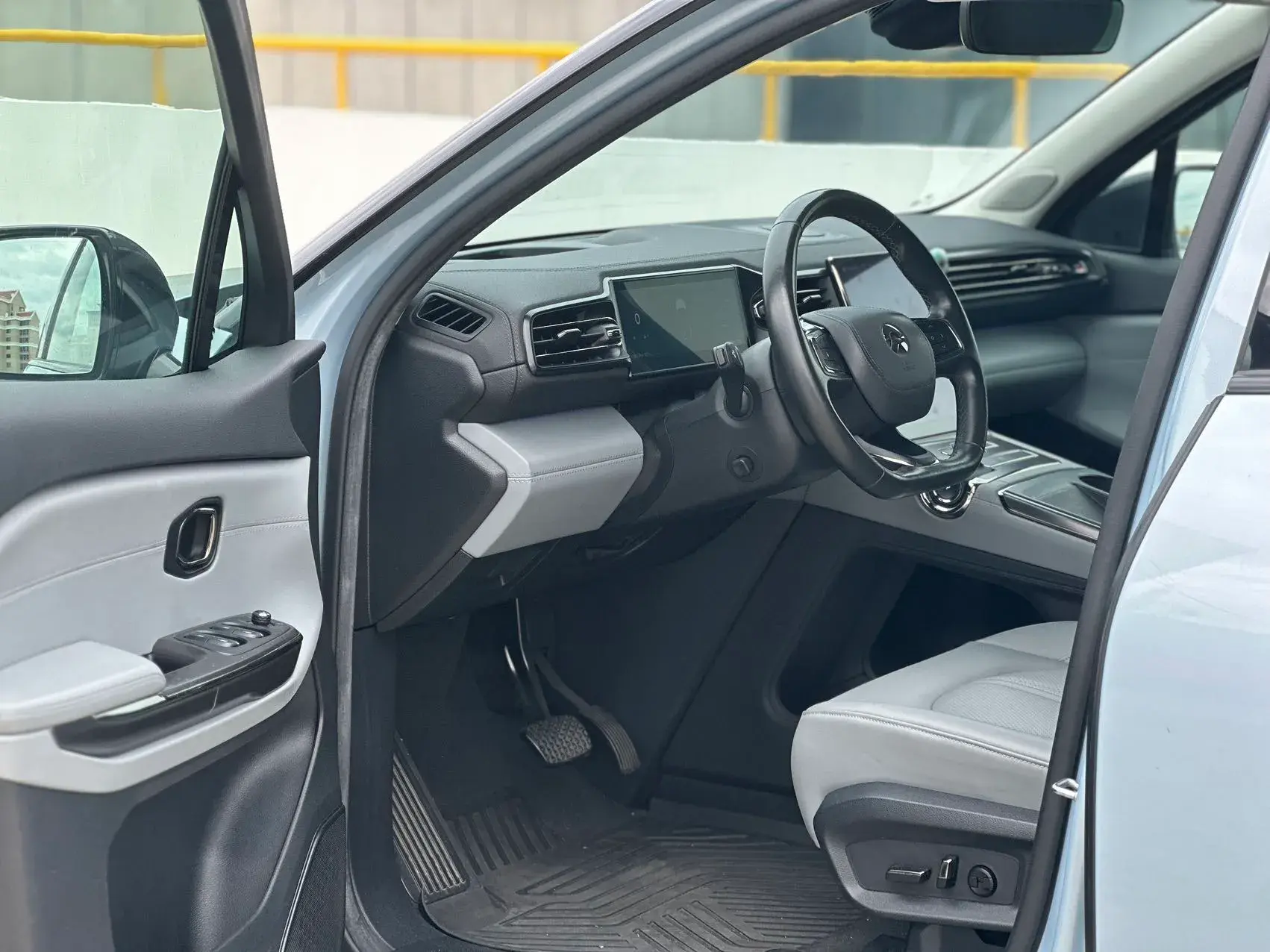 2020 NIO ES6 thumbnail 4