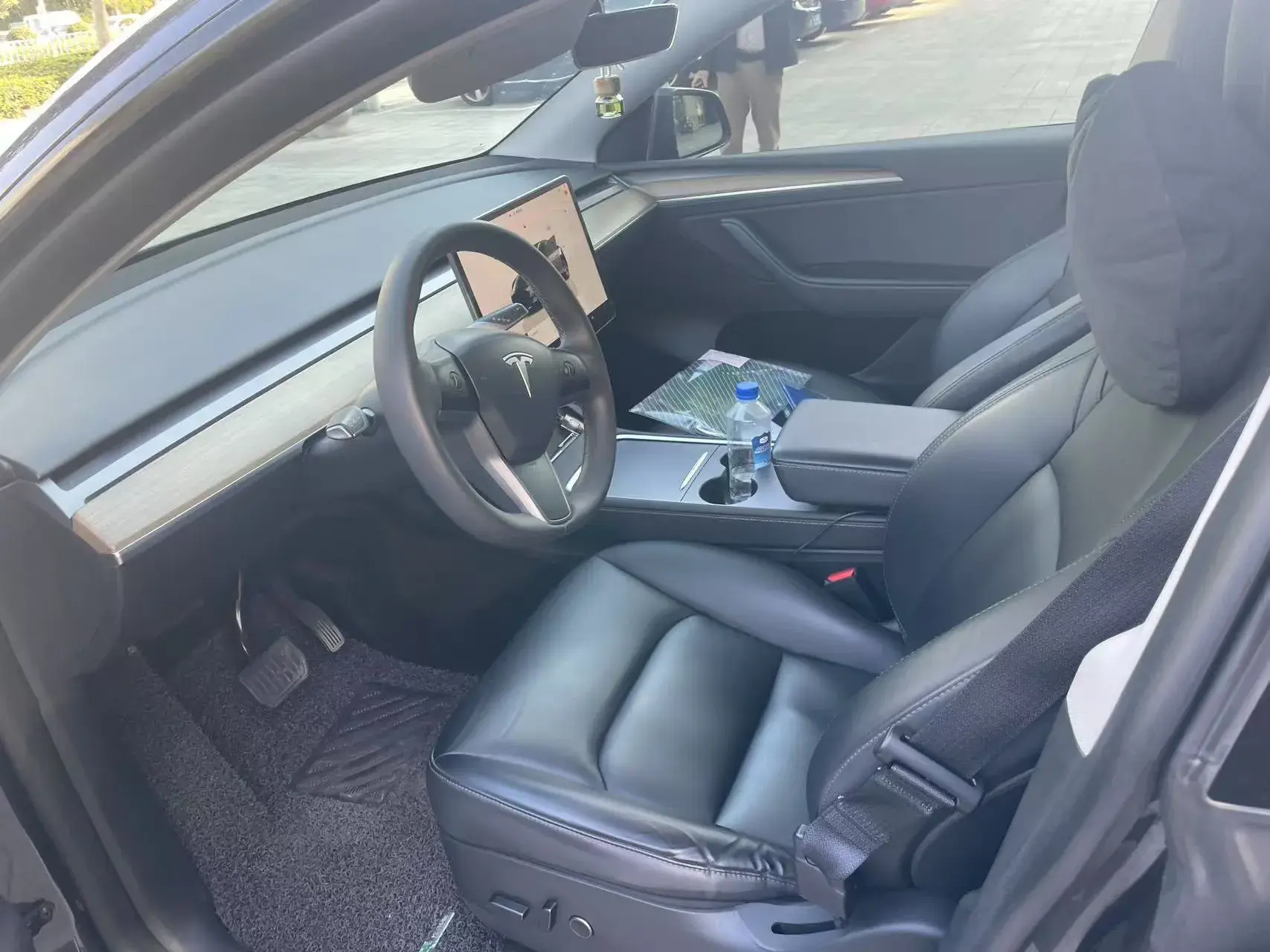 2022 TESLA MODEL thumbnail 3