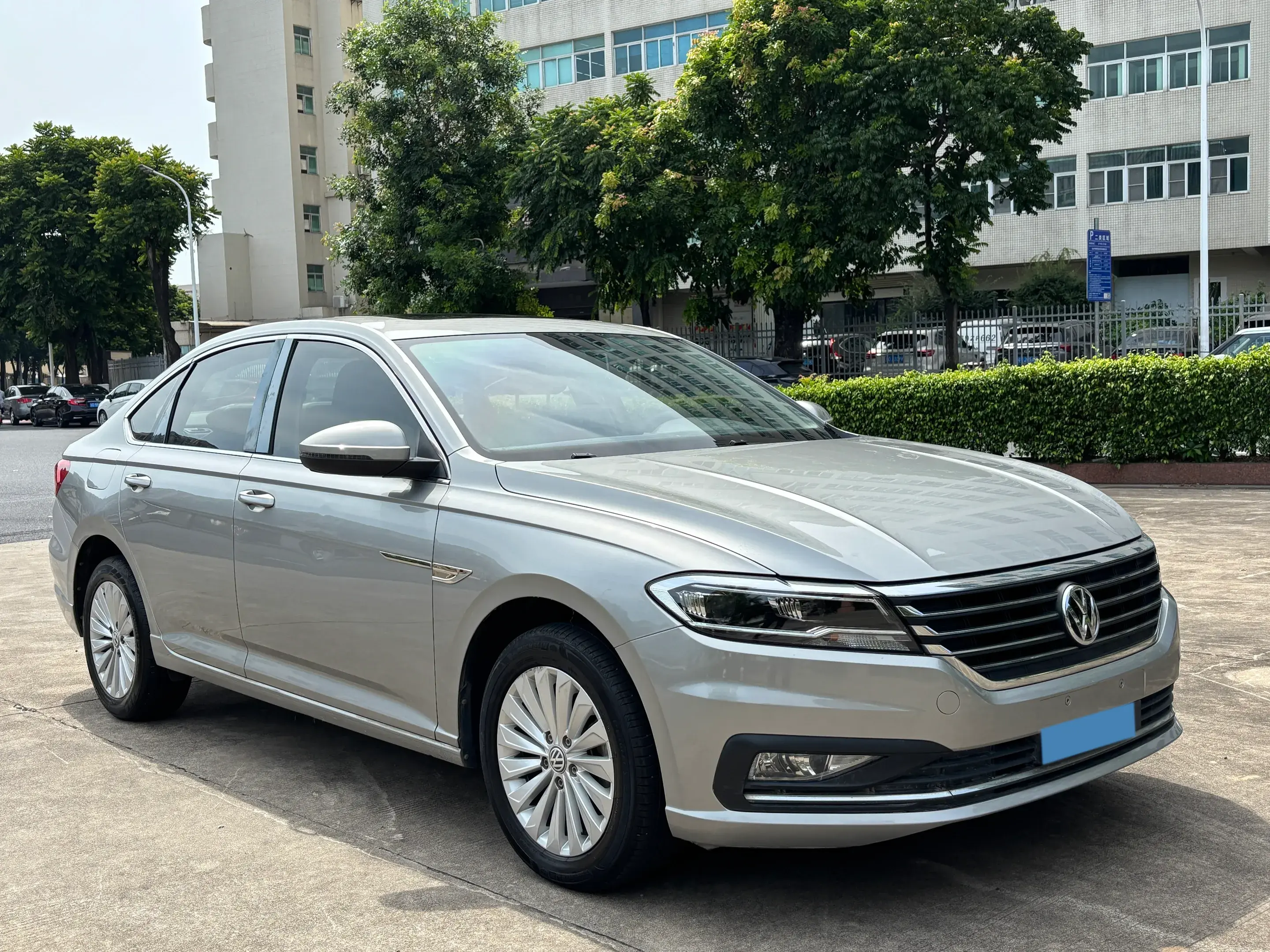 2019 VOLKSWAGEN LAVIDA thumbnail 3