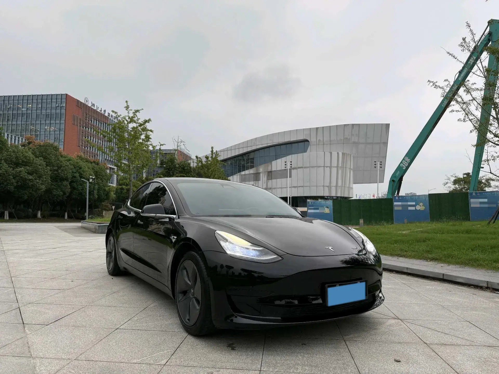 2020 TESLA MODEL thumbnail 3