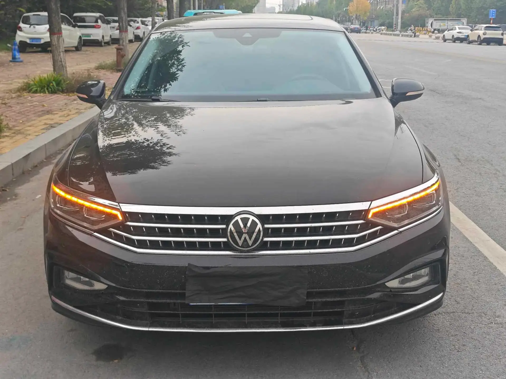 2023 VOLKSWAGEN MAGOTAN thumbnail 2