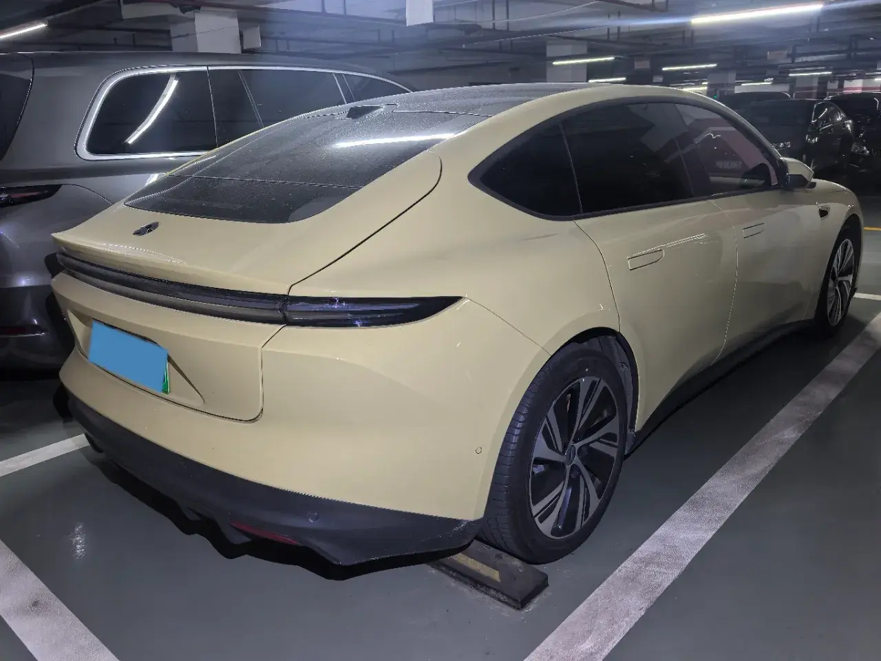 2022 NIO ET5 thumbnail 3