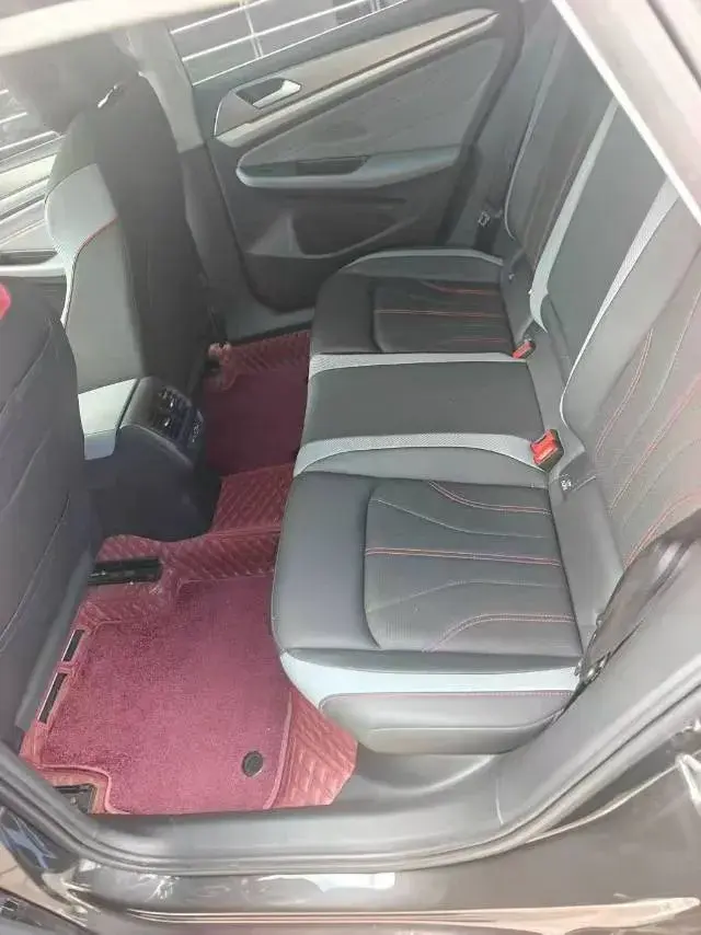 2024 VOLKSWAGEN LAMANDO thumbnail 4