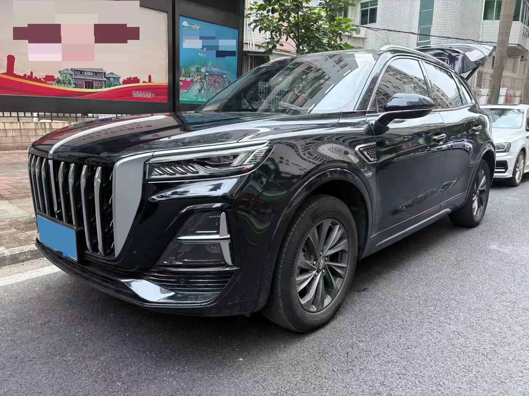 2023 HONGQI HS5 view 1