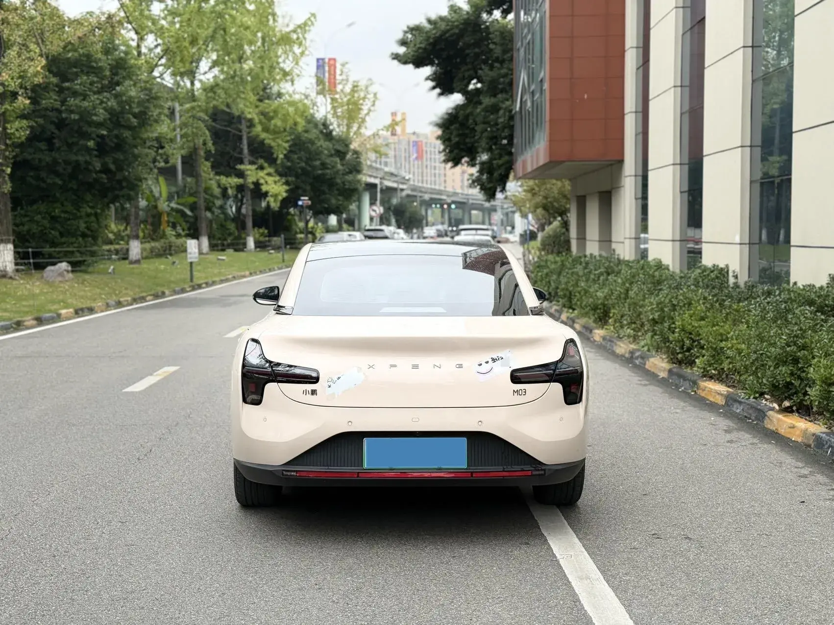 2024 XPENG MONA thumbnail 3