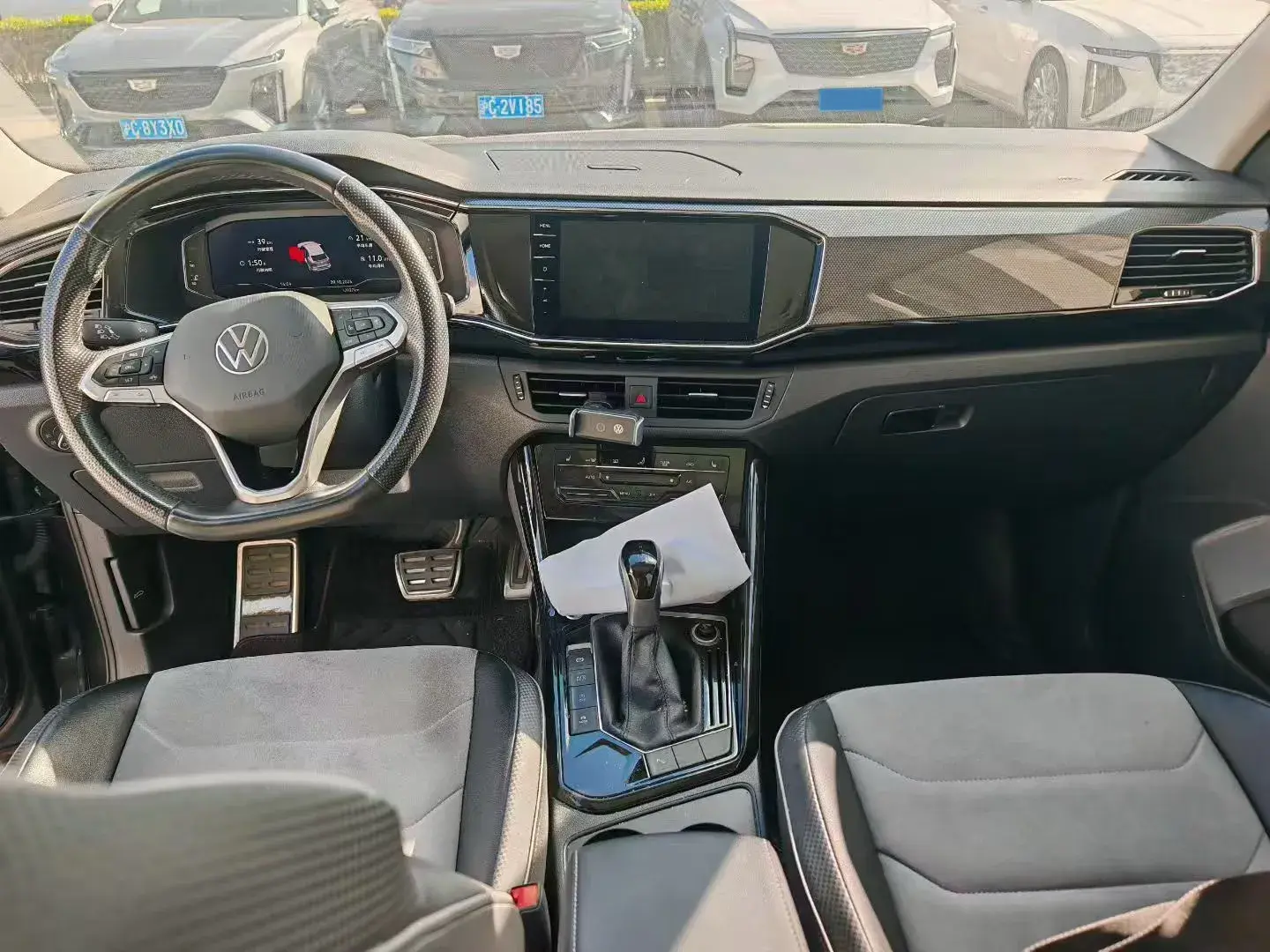 2020 VOLKSWAGEN TAYRON thumbnail 3