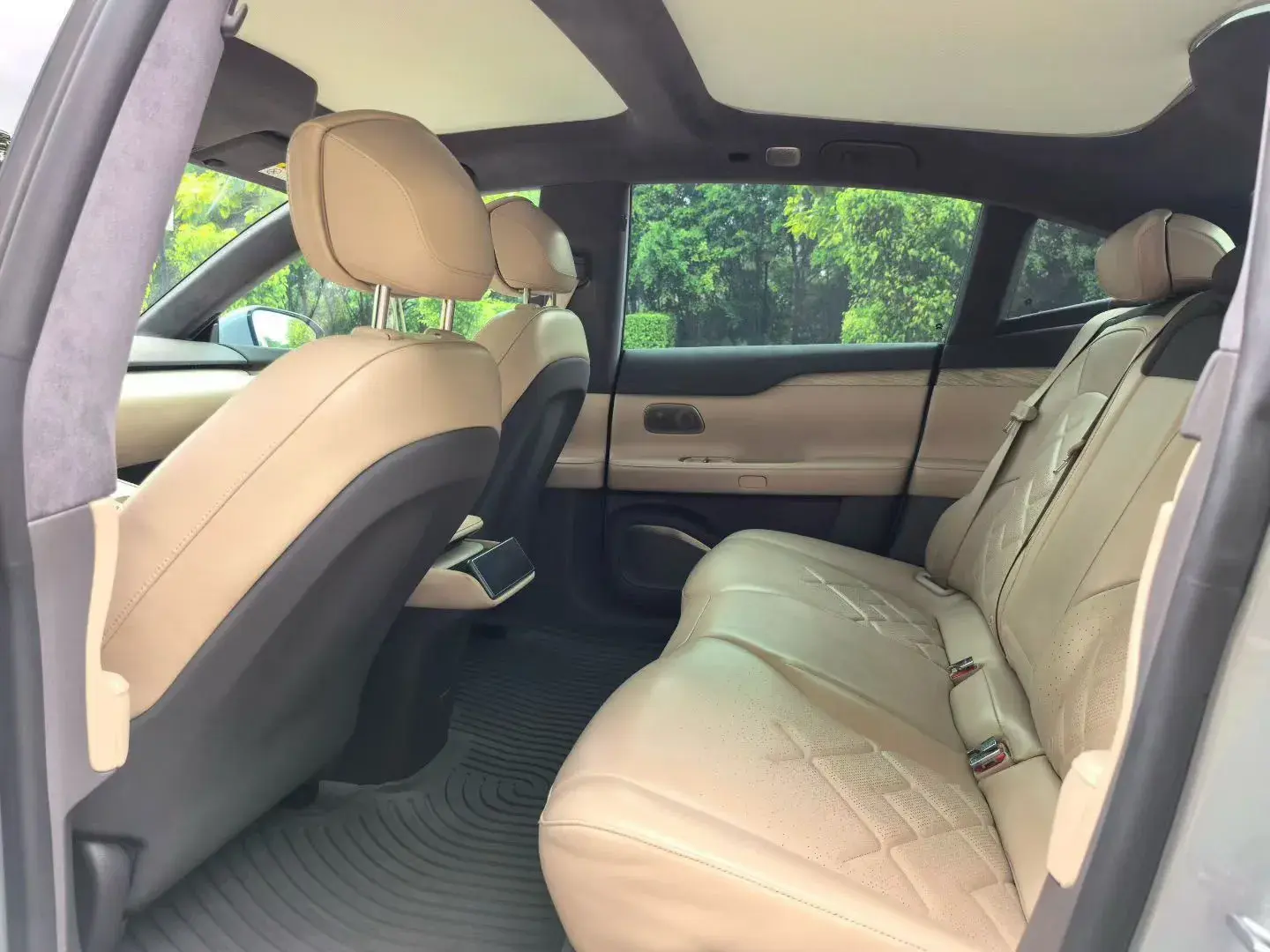 2021 VOLKSWAGEN ID.6 thumbnail 3