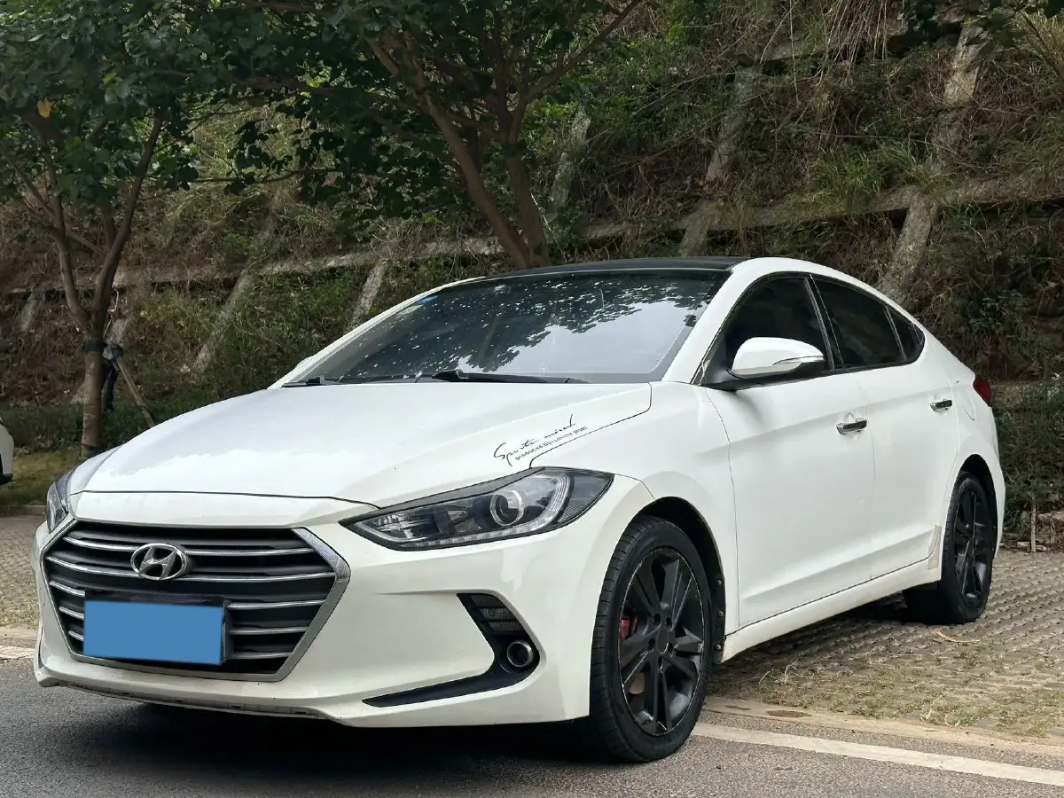 2016 Hyundai Elantra 1.6L 130HP L4 6AT