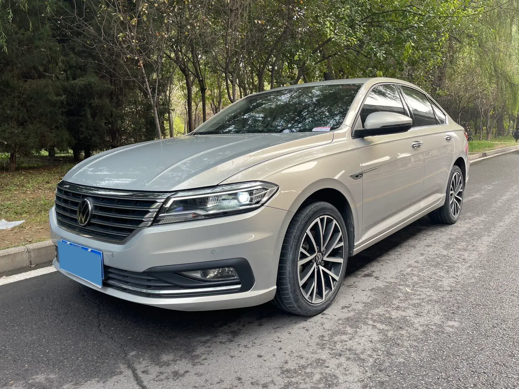 2021 VOLKSWAGEN LAVIDA view 1