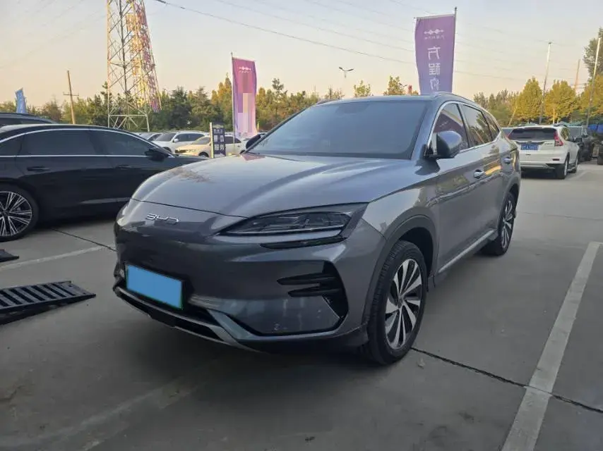 2024 BYD SONG view 1