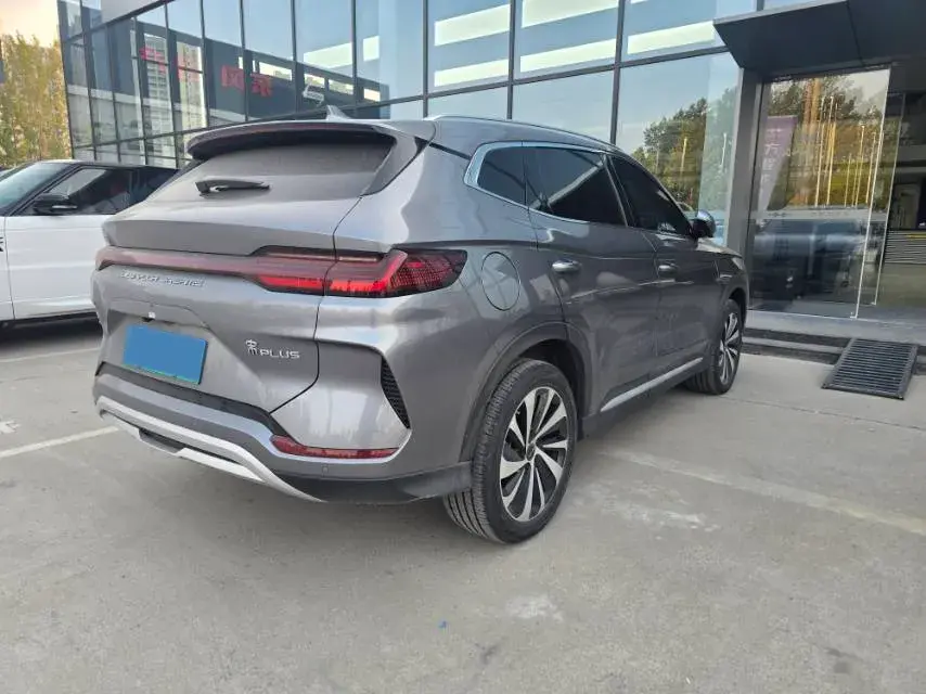 2024 BYD SONG thumbnail 4