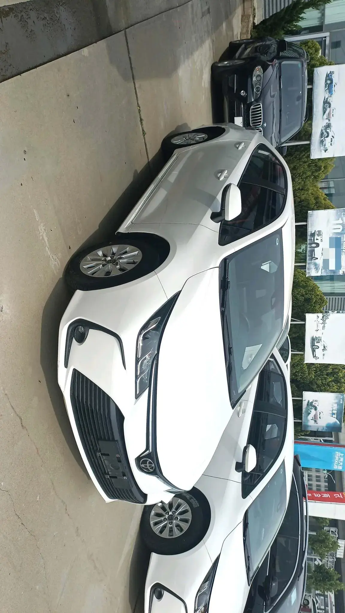 2023 TOYOTA COROLLA thumbnail 2