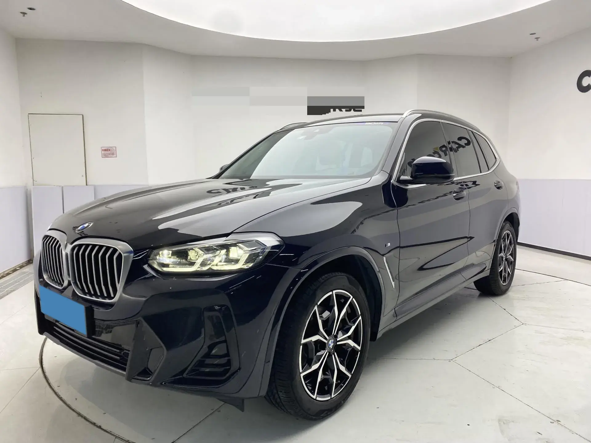 2022 BMW X3 view 1