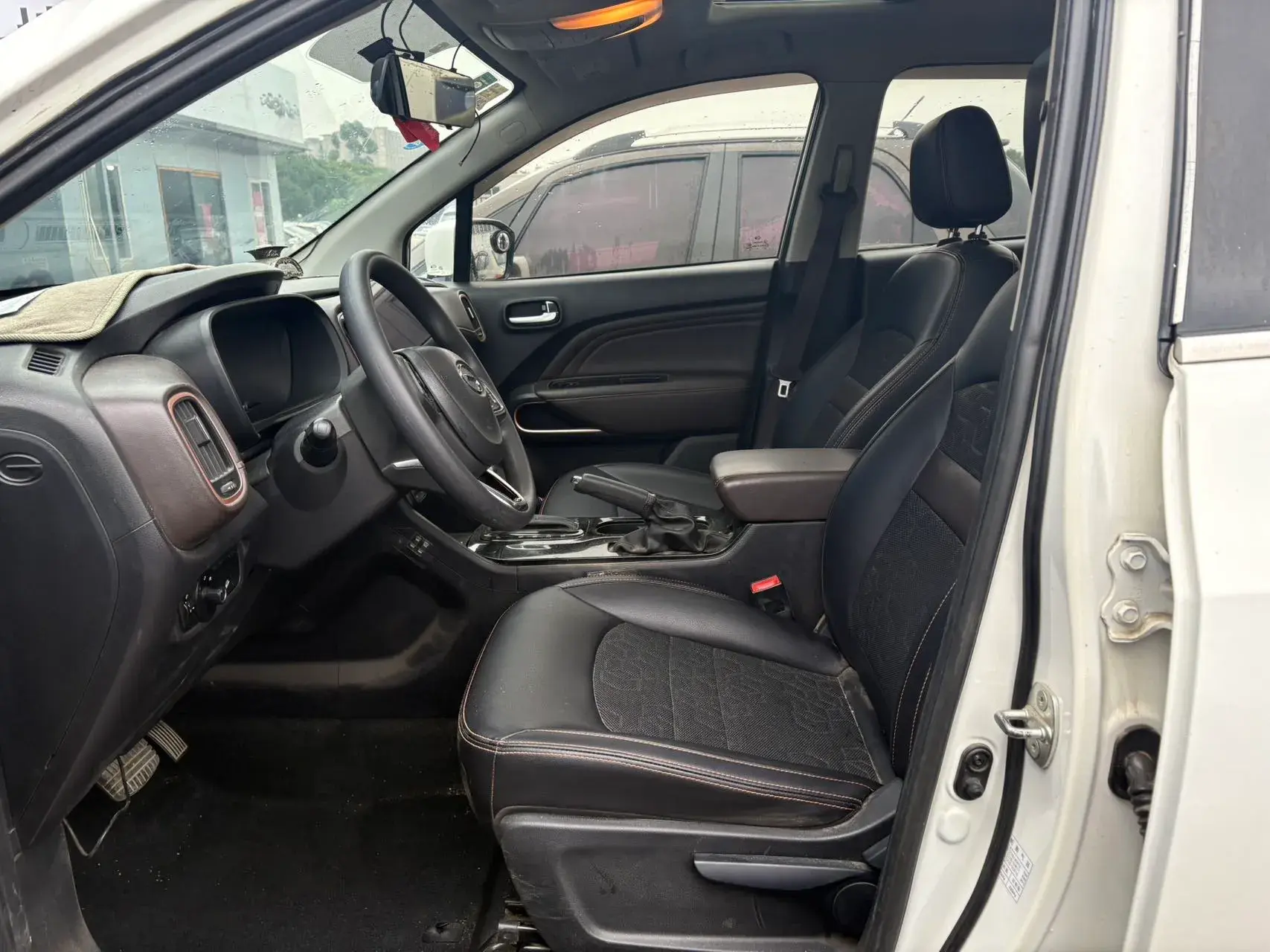 2017 GAC TRUMPCHI thumbnail 4