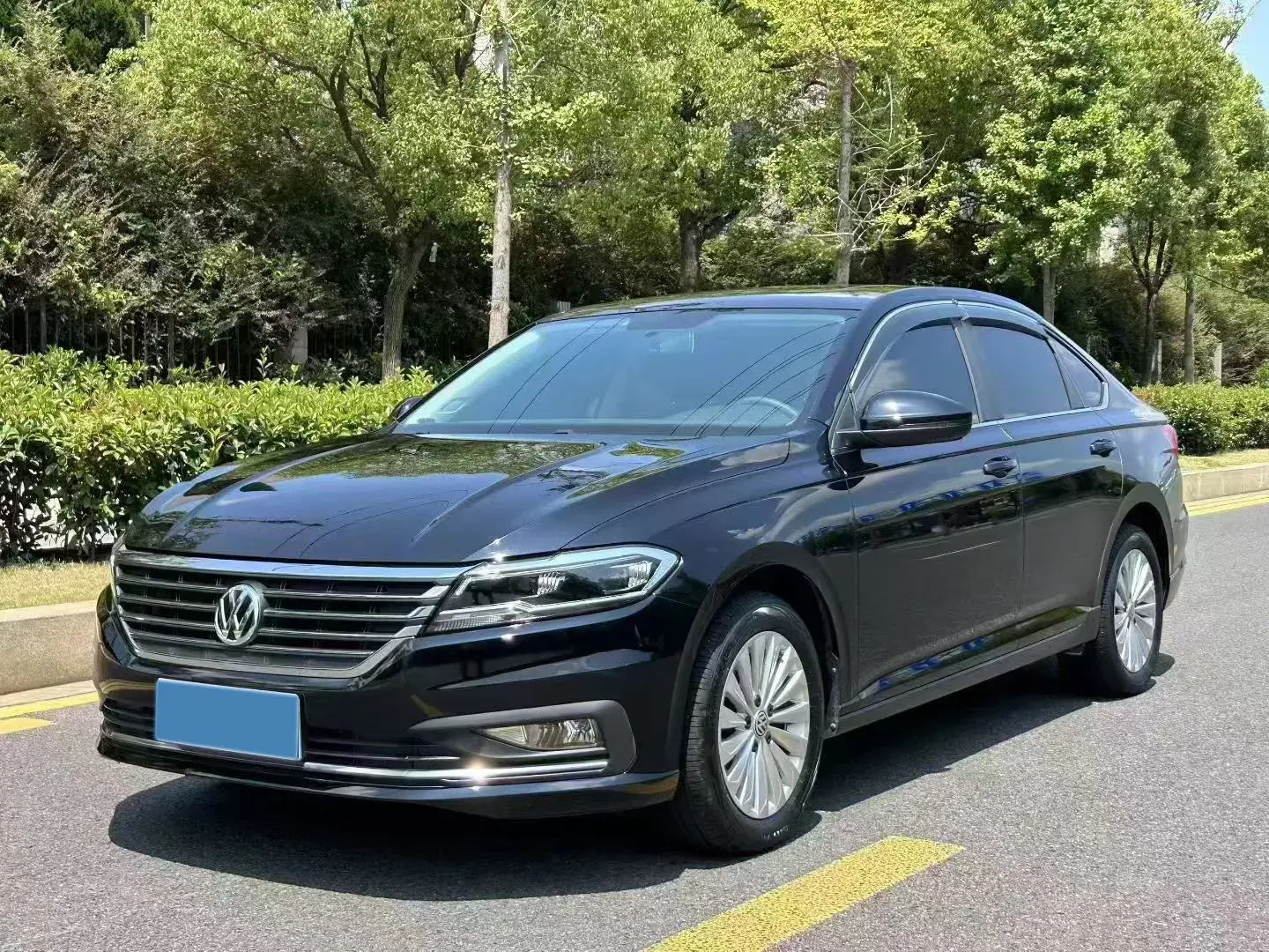 2019 VOLKSWAGEN LAVIDA view 1