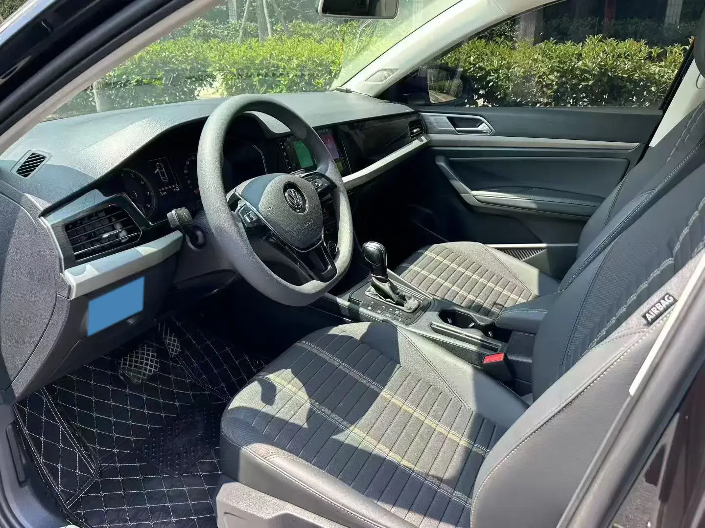 2019 VOLKSWAGEN LAVIDA thumbnail 4