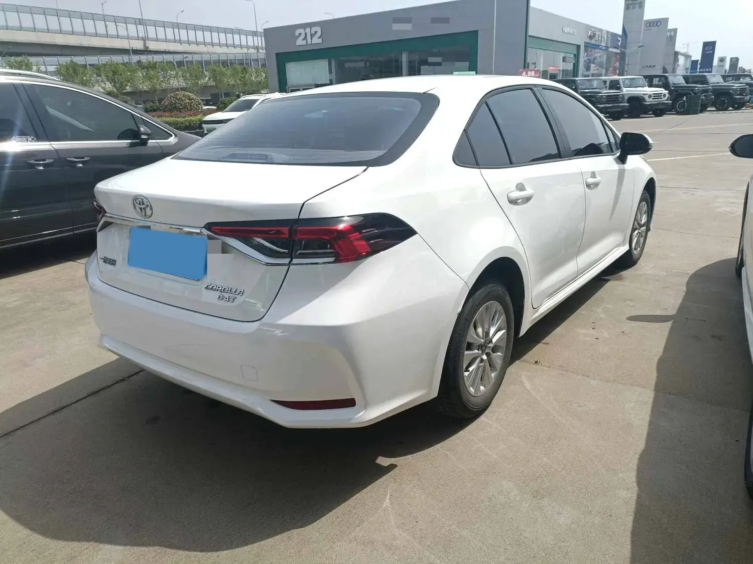 2023 TOYOTA COROLLA thumbnail 4