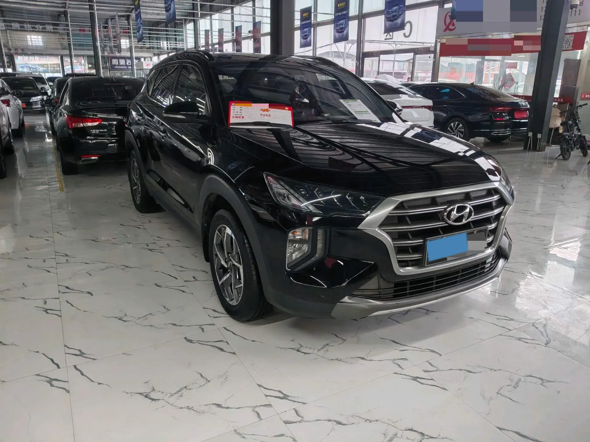 2019 HYUNDAI TUCSON thumbnail 3