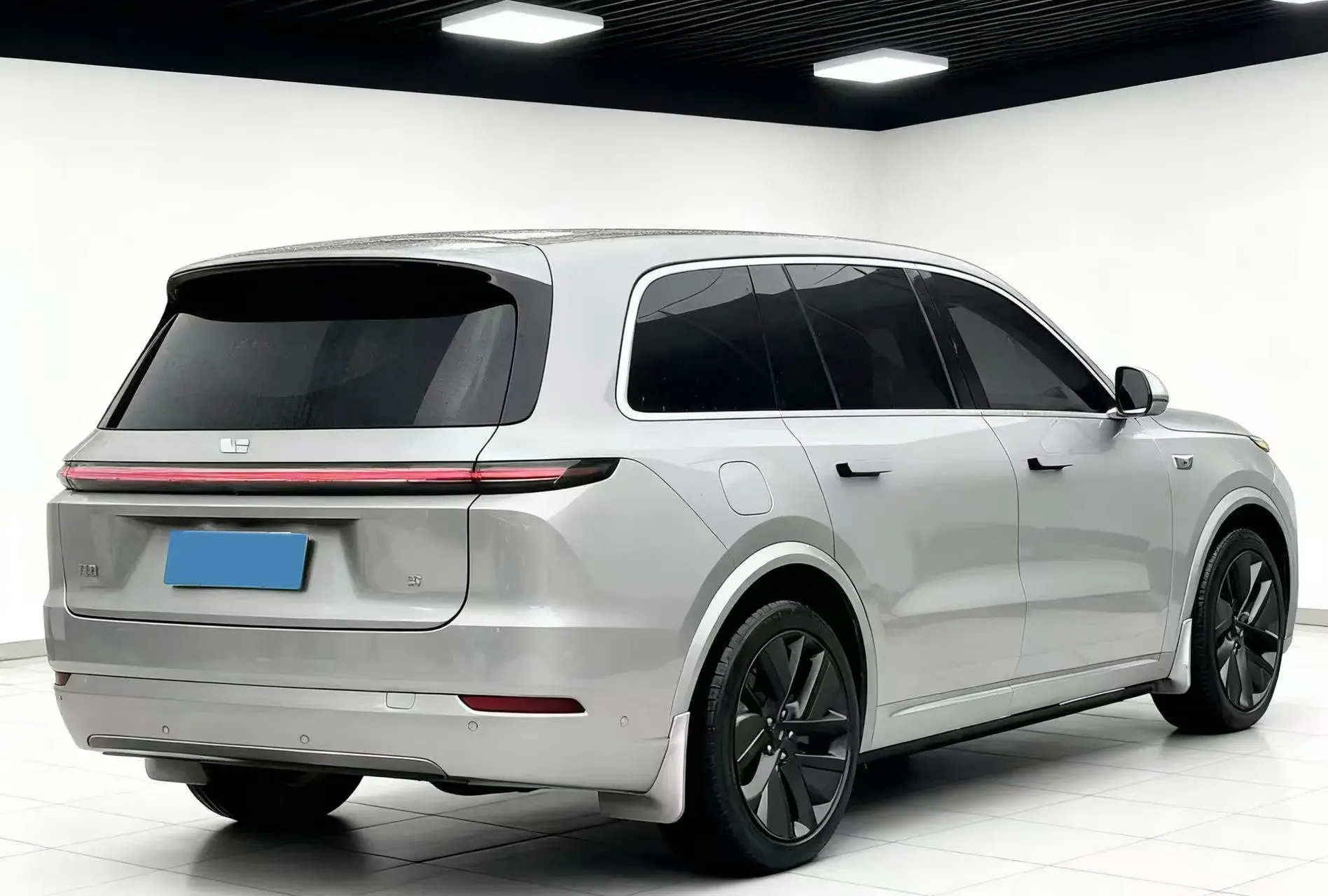 2022 LI L9 thumbnail 3