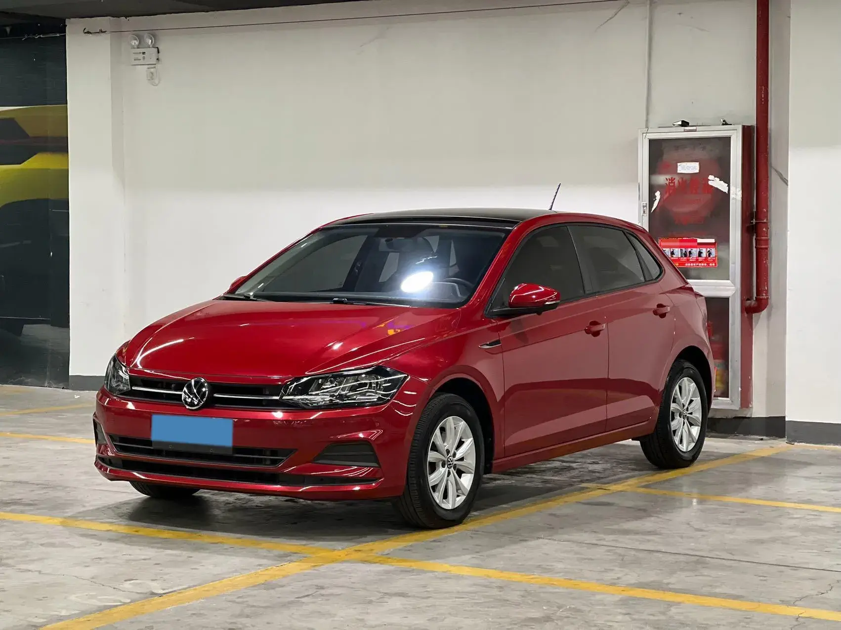 2021 VOLKSWAGEN POLO view 1