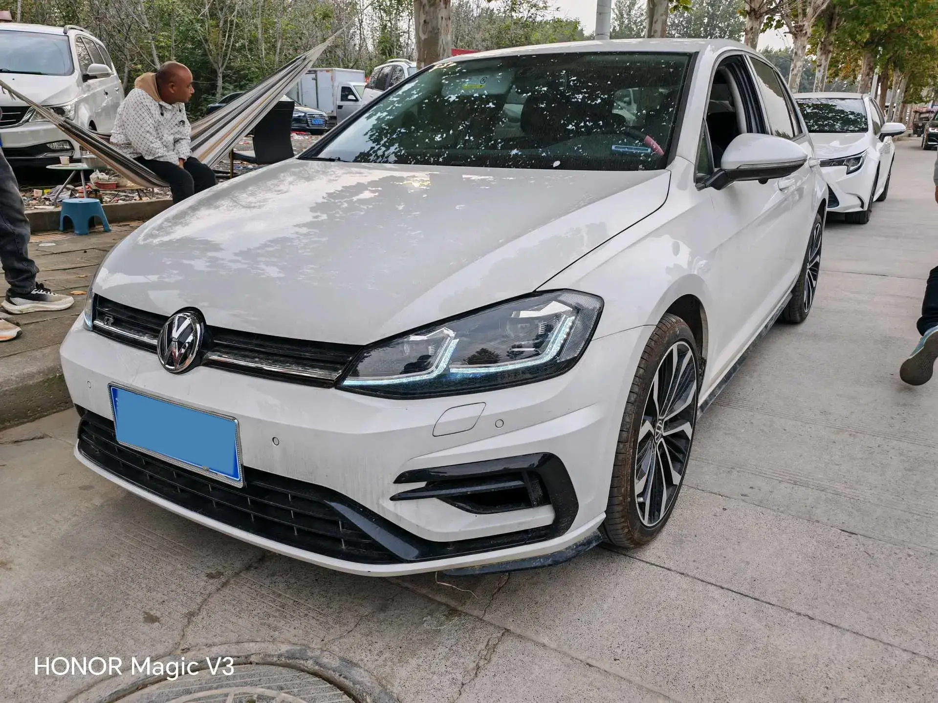2019 VOLKSWAGEN GOLF view 1