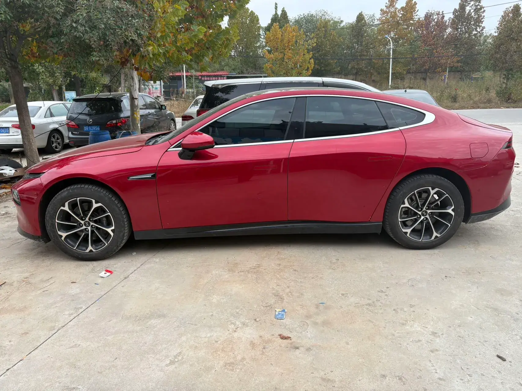 2022 XPENG P7 thumbnail 3