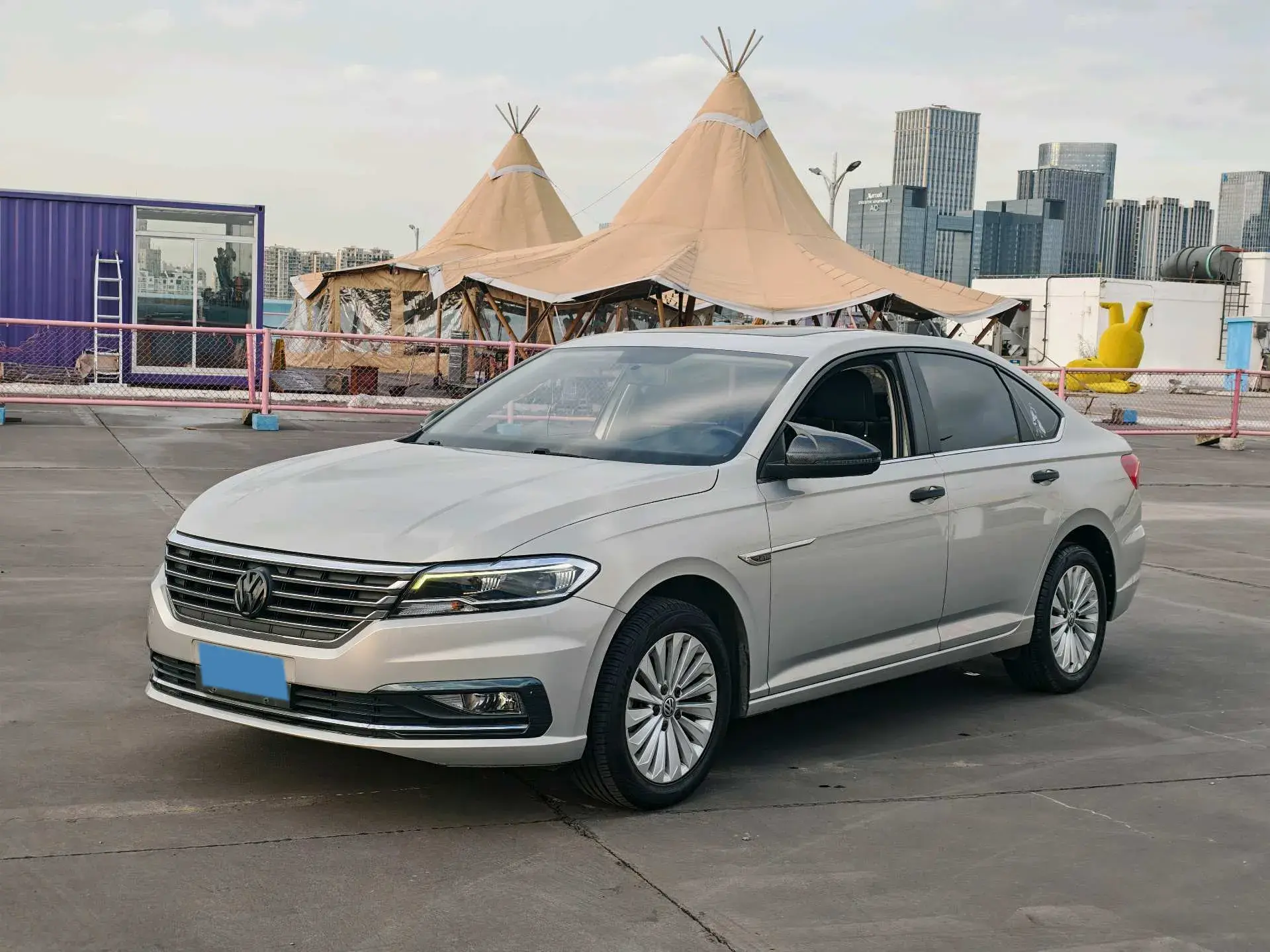 2018 VOLKSWAGEN LAVIDA view 1