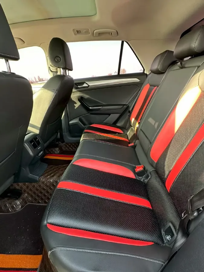 2019 Volkswagen T-Roc 1.4T 131HP L4 7DCT,autocango,china used car exporter,china ev exporter,chinese used car exporter,chinese used ev exporter