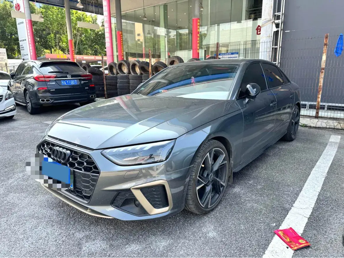 2024 AUDI A4L view 1