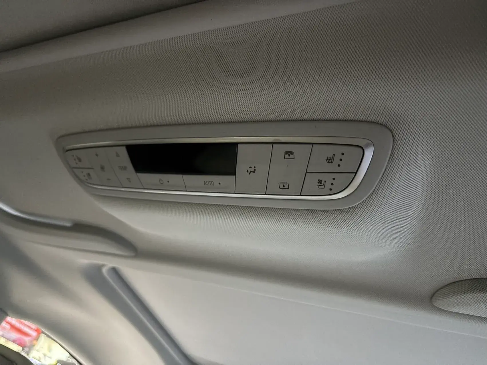 2023 BUICK GL8 thumbnail 3