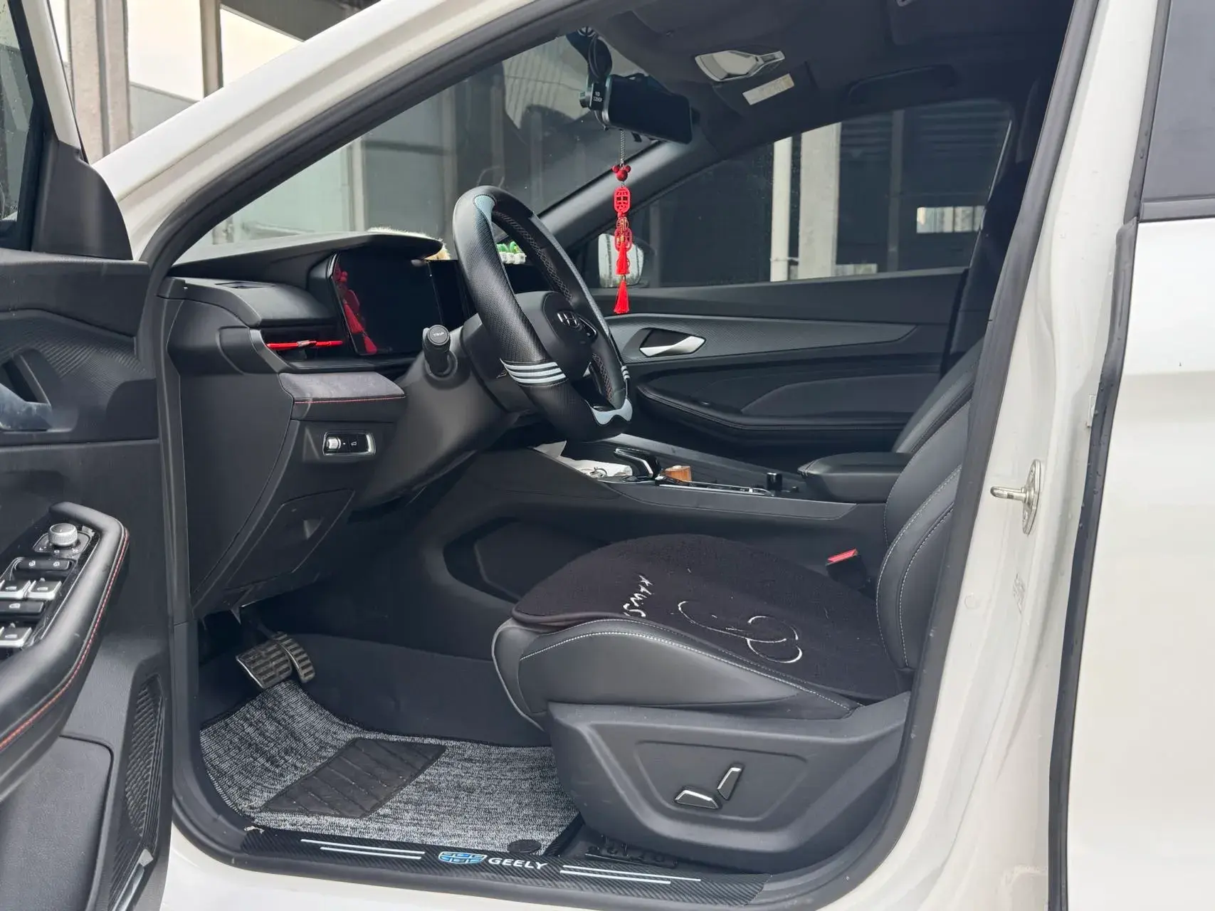 2022 GEELY BINRAY thumbnail 4