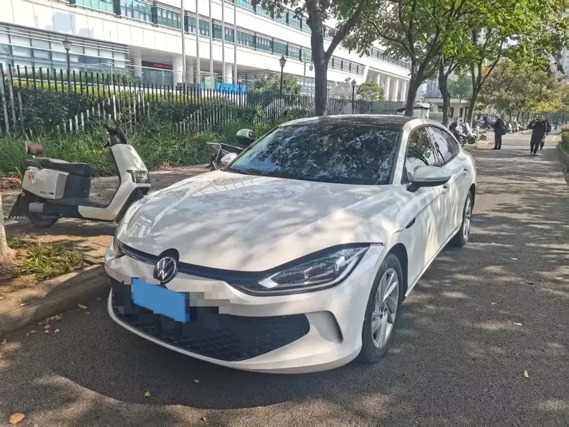 2022 VOLKSWAGEN LAMANDO view 1