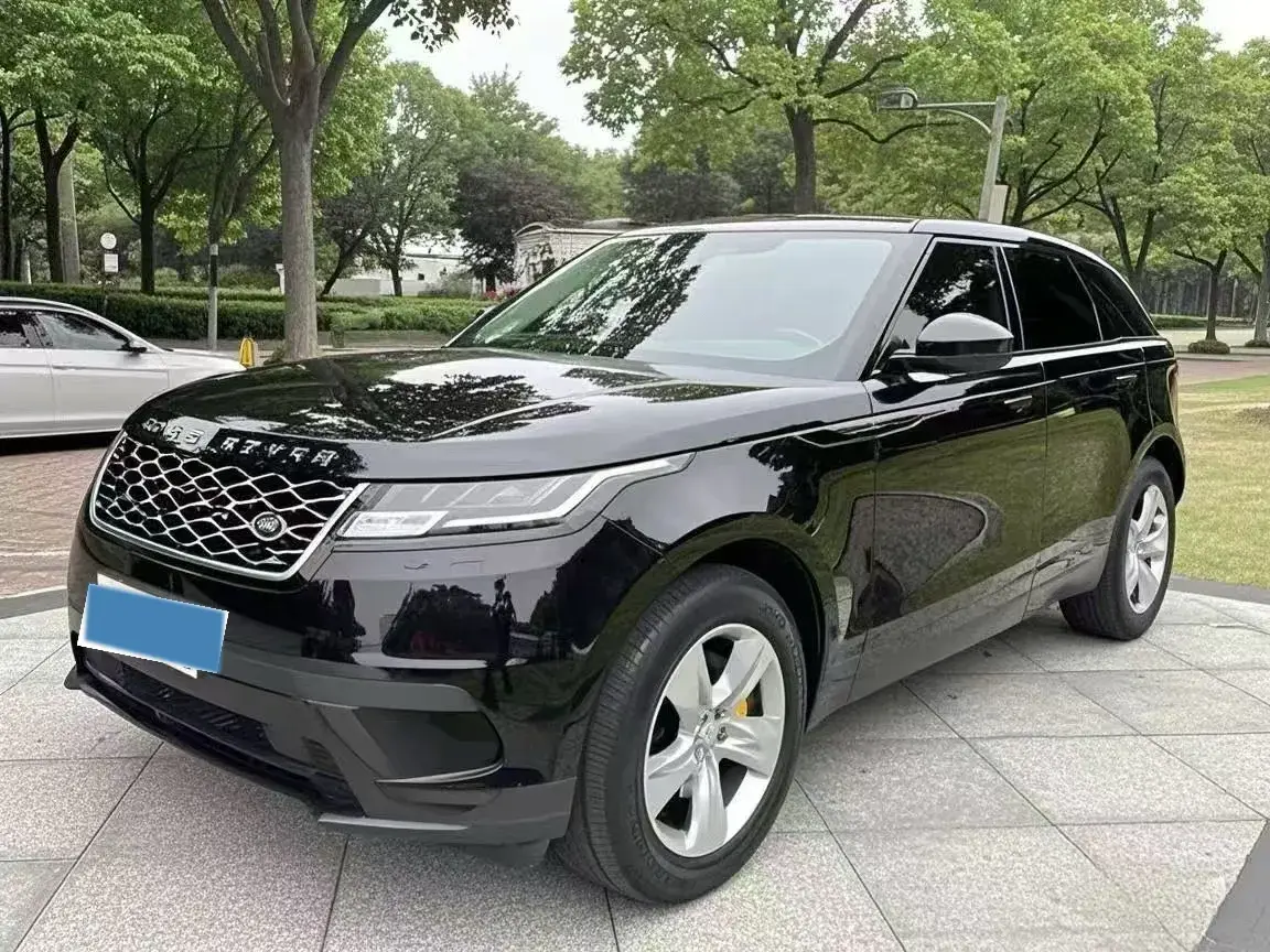 2022 LAND ROVER view 1