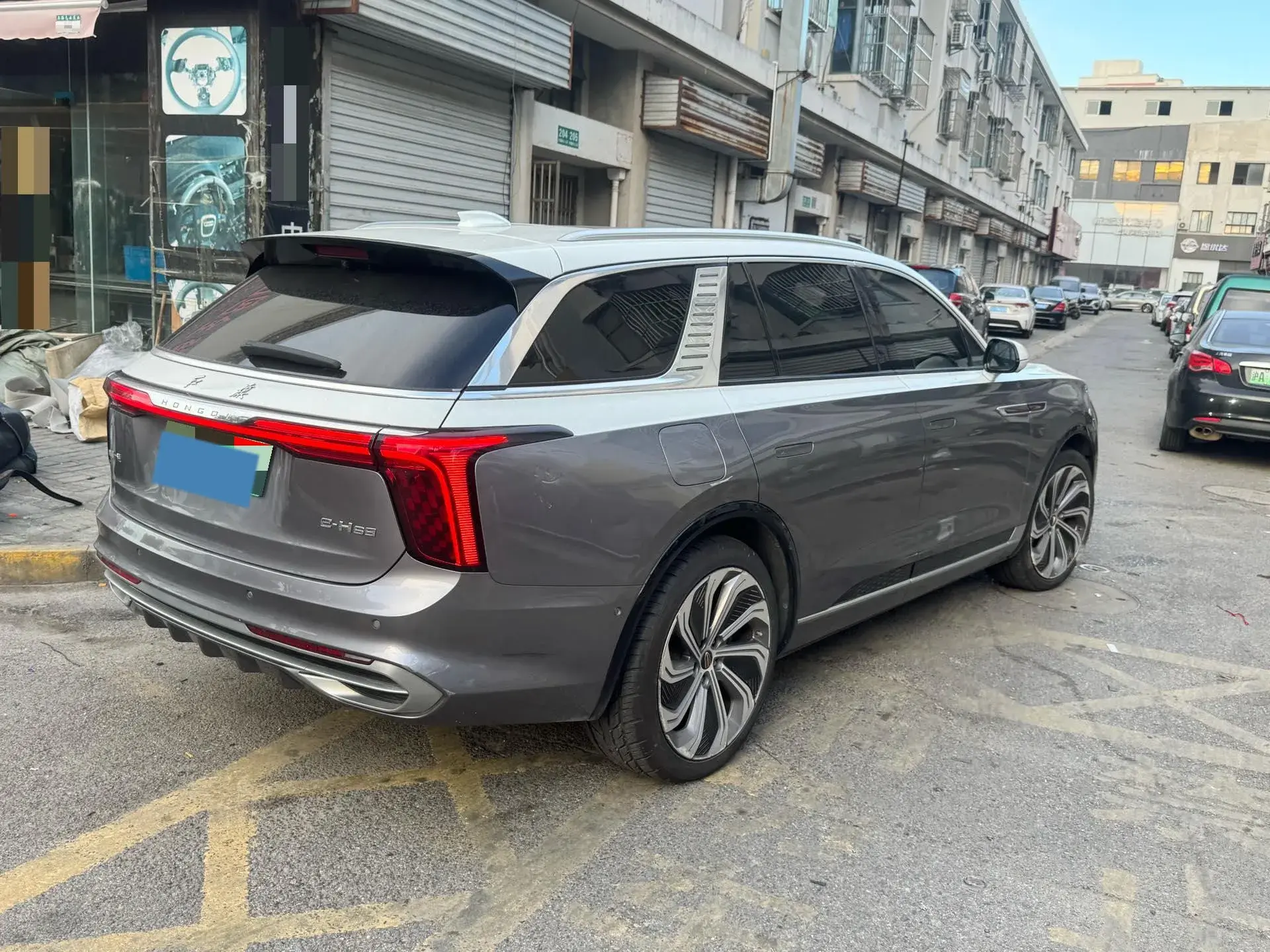 2021 HONGQI E-HS9 thumbnail 4