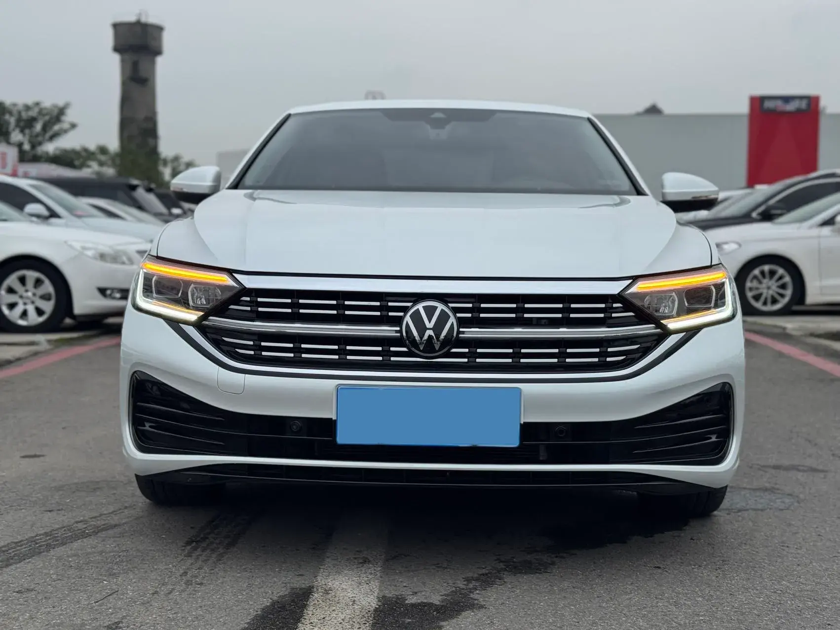 2024 VOLKSWAGEN SAGITAR thumbnail 2