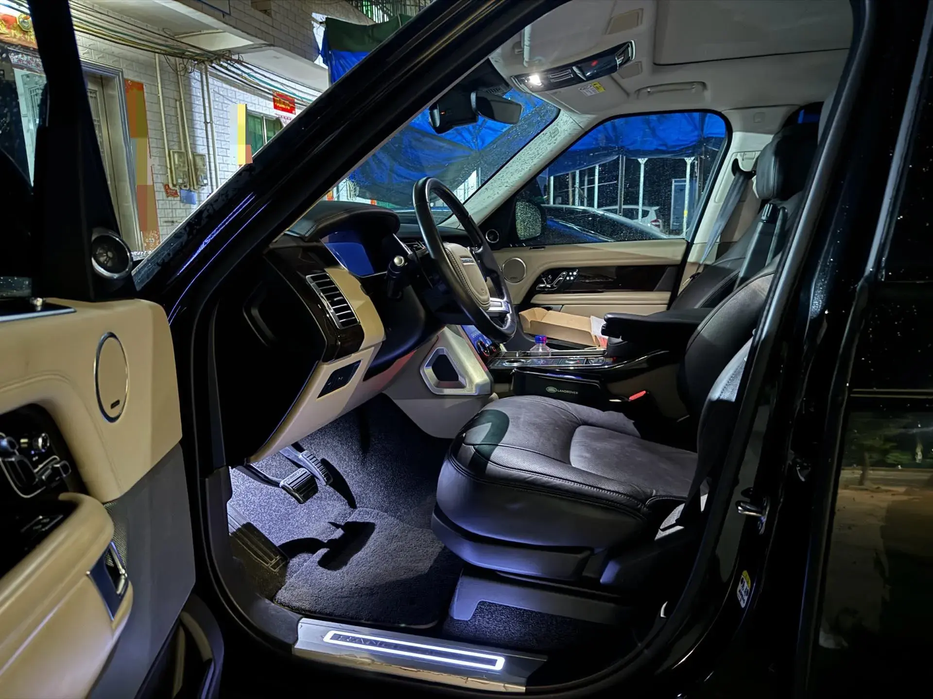 2022 LAND ROVER thumbnail 2