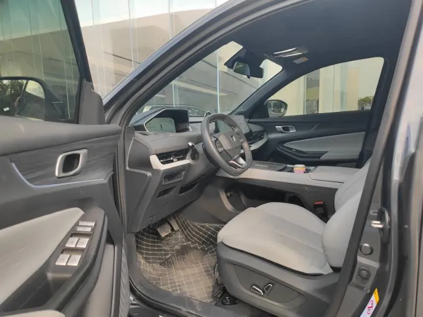 2025 ChangAn CS55PLUS PHEV 1.5L 98HP L4 E-CVT PHEV,autocango,china used car exporter,china ev exporter,chinese used car exporter,chinese used ev exporter