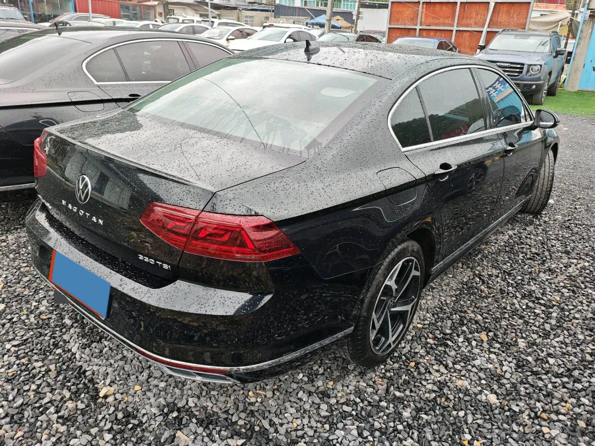 2023 VOLKSWAGEN MAGOTAN thumbnail 2