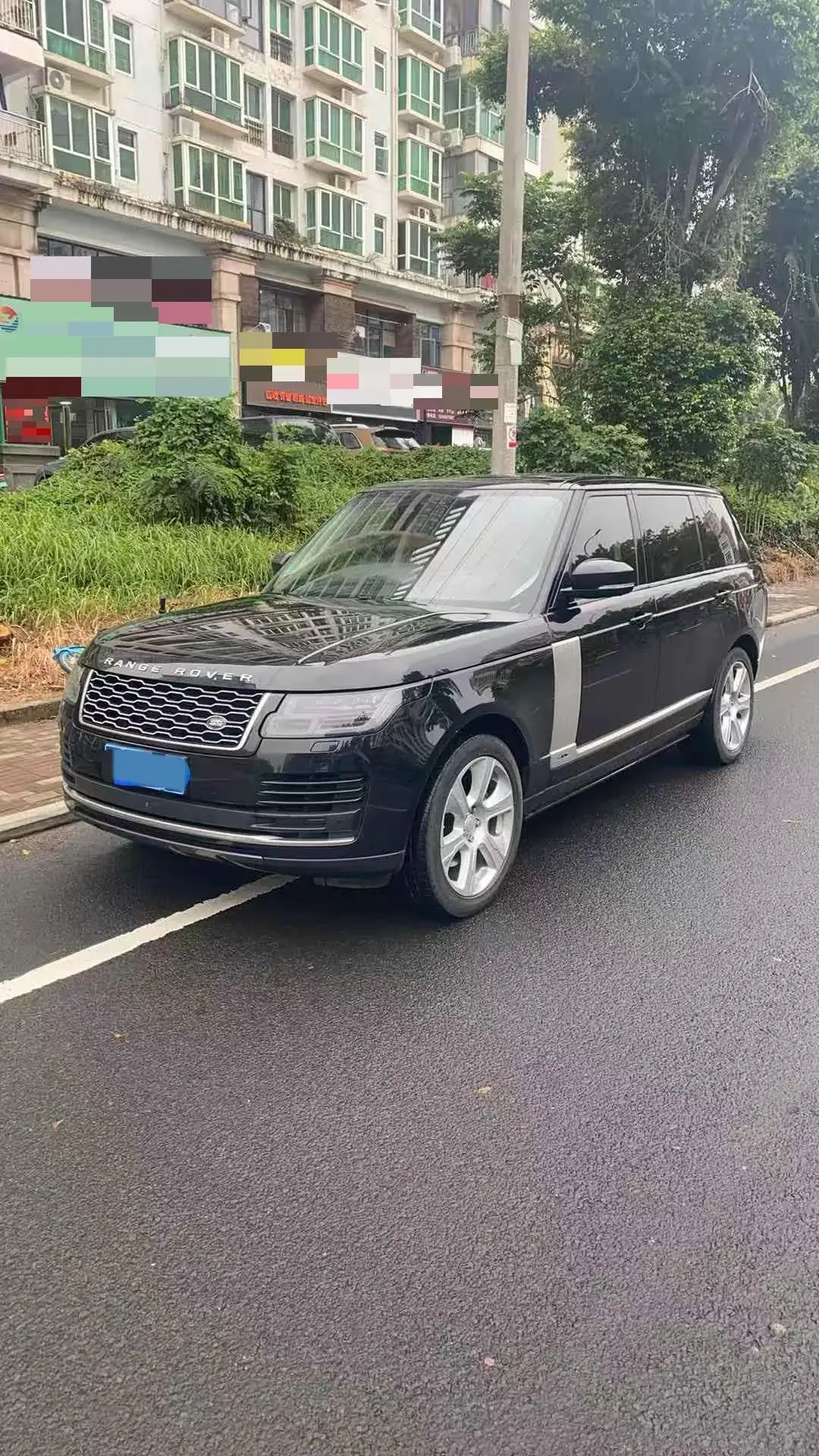 2020 LAND ROVER view 1