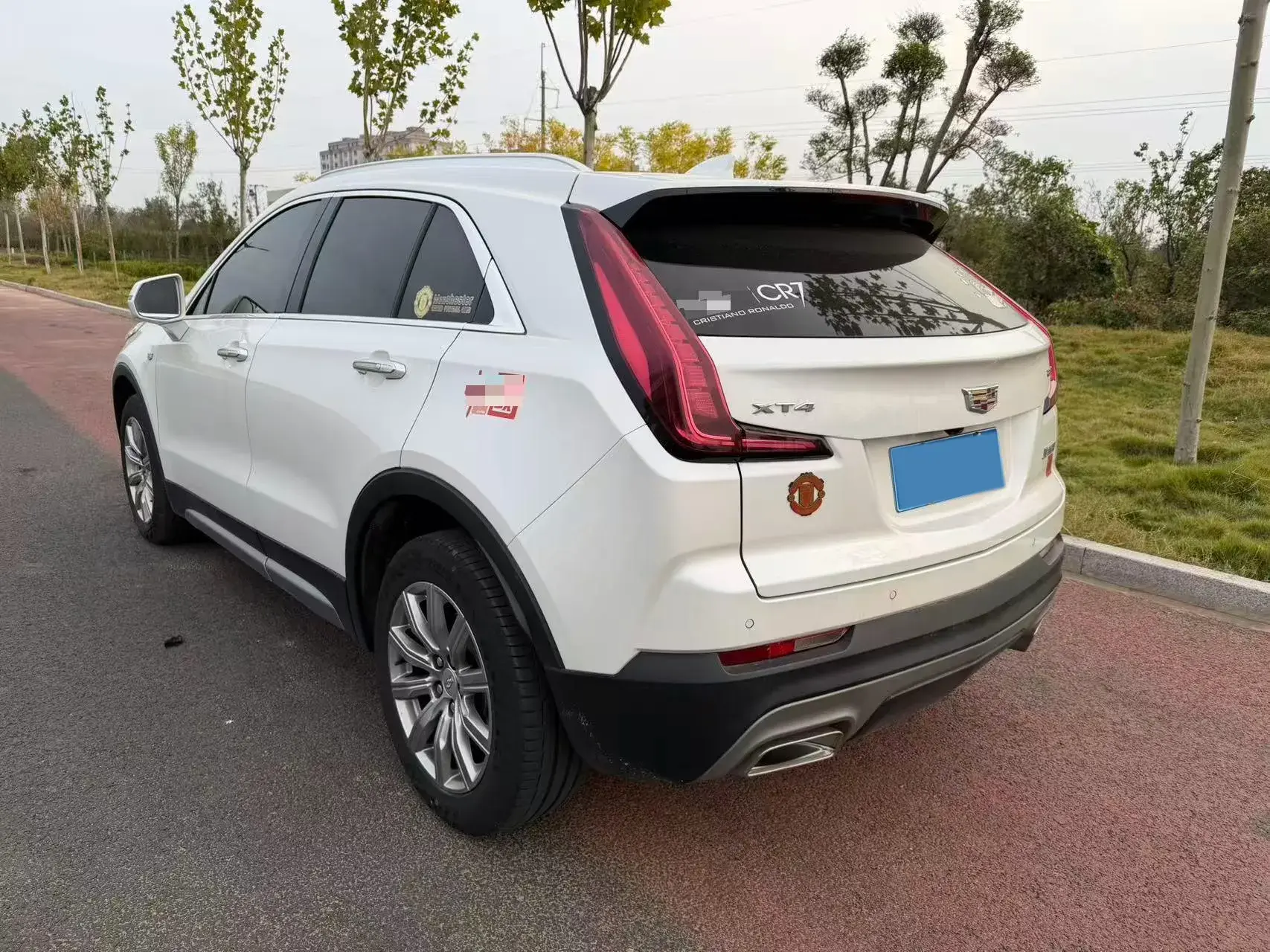 2020 CADILLAC XT4 thumbnail 4