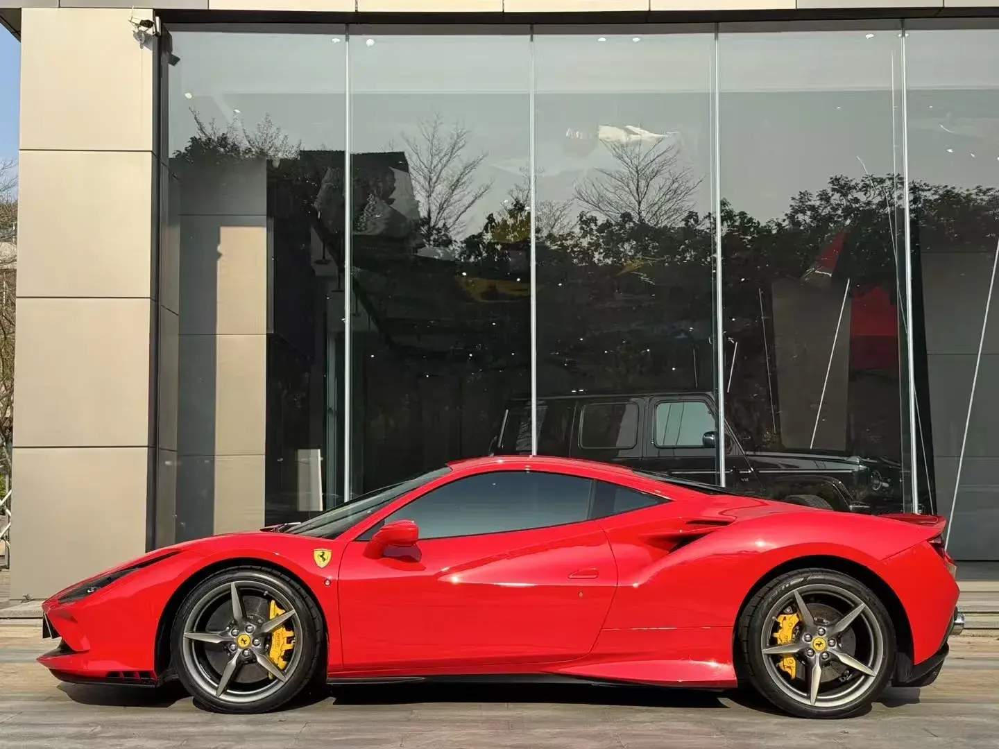 2019 FERRARI F8 thumbnail 3