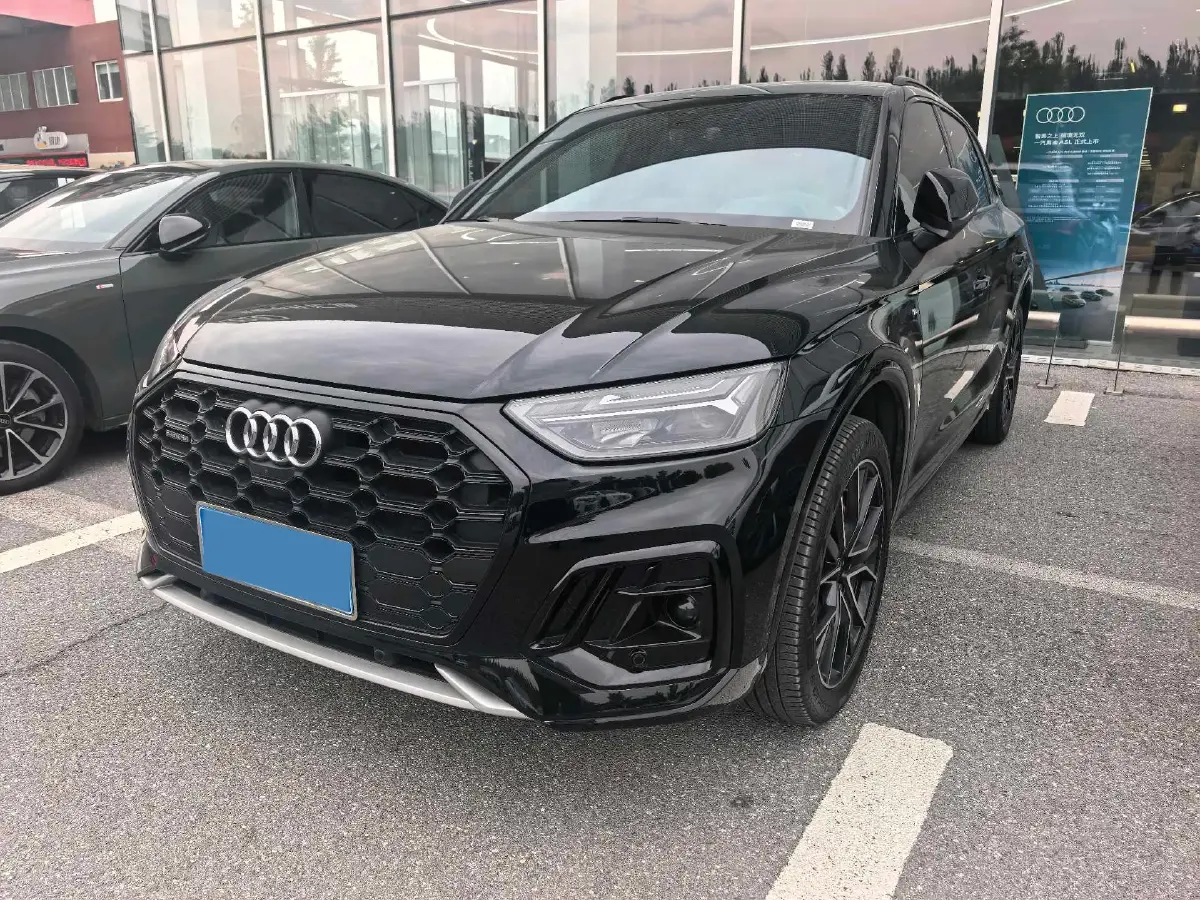 2025 Audi Q5L 2.0T 245HP L4 7DCT