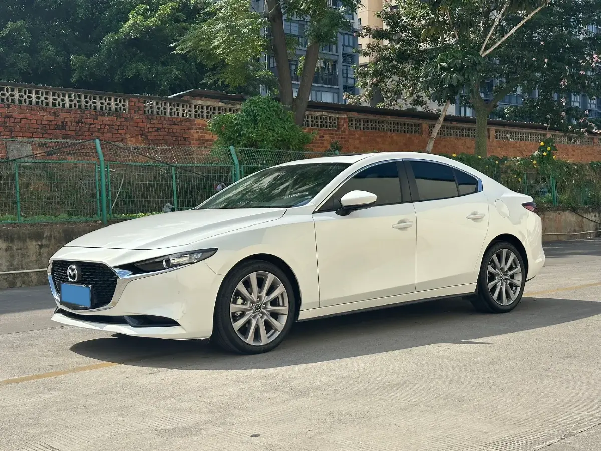 2021 Mazda 3 Axela 2.0L 158HP L4 6AT