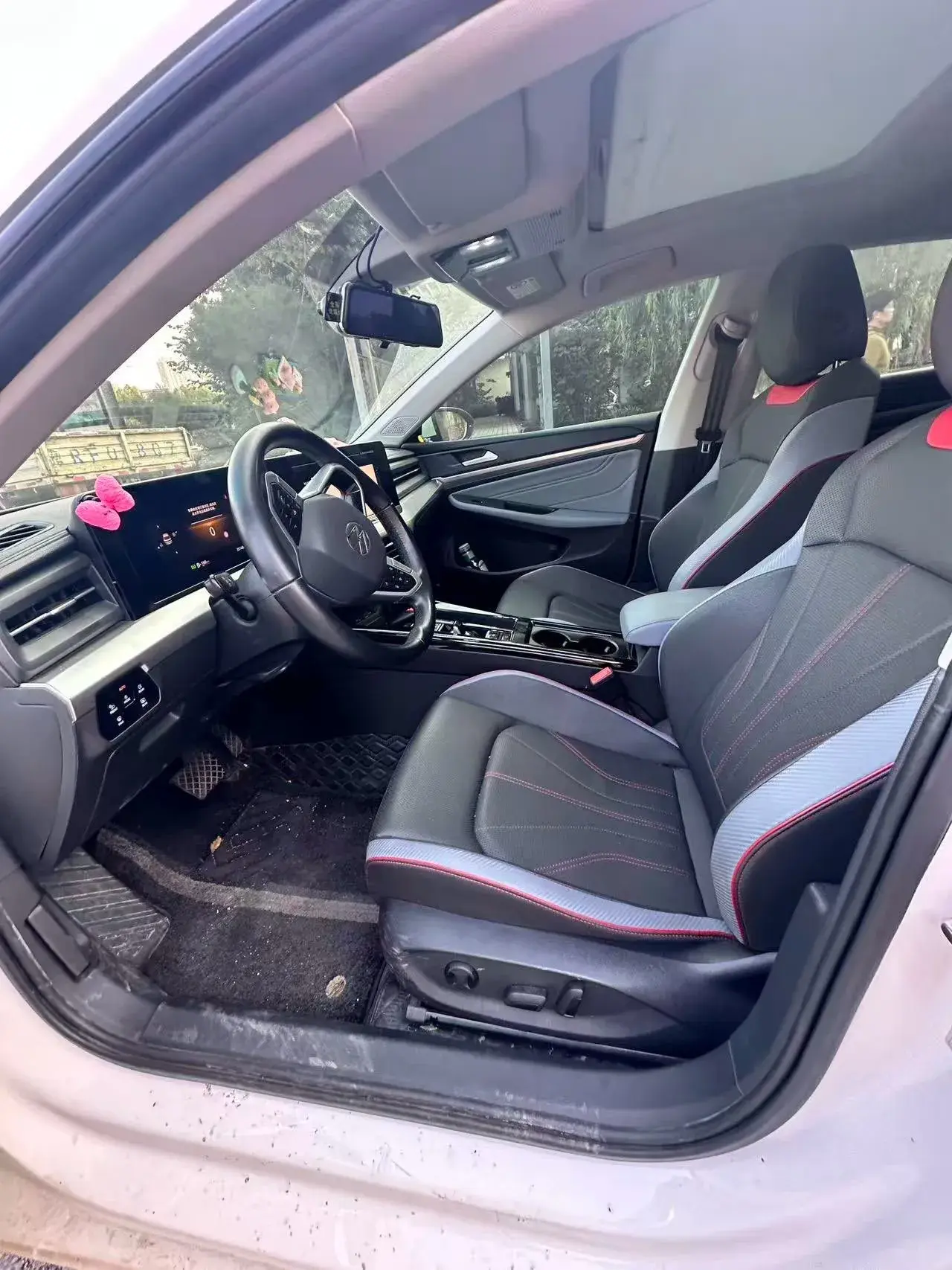 2022 VOLKSWAGEN LAMANDO thumbnail 3