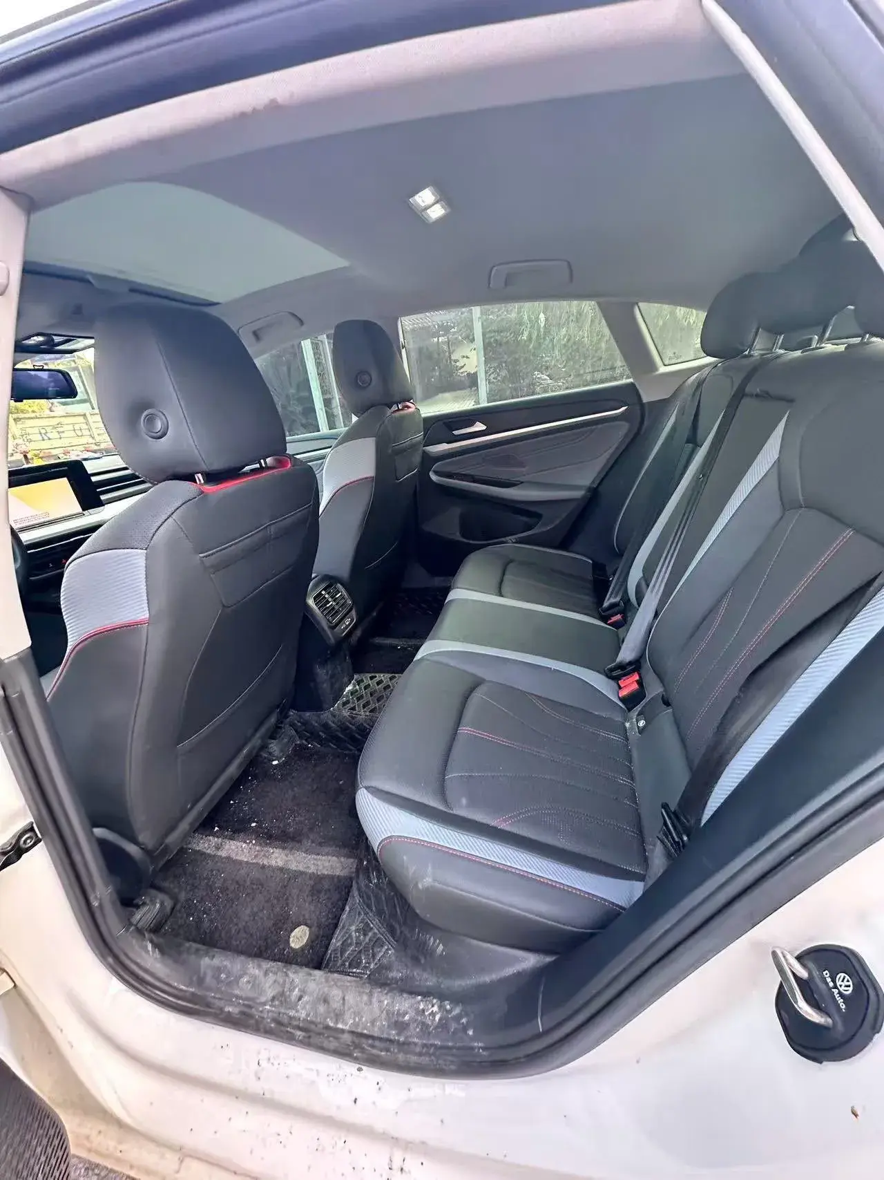 2022 VOLKSWAGEN LAMANDO thumbnail 4