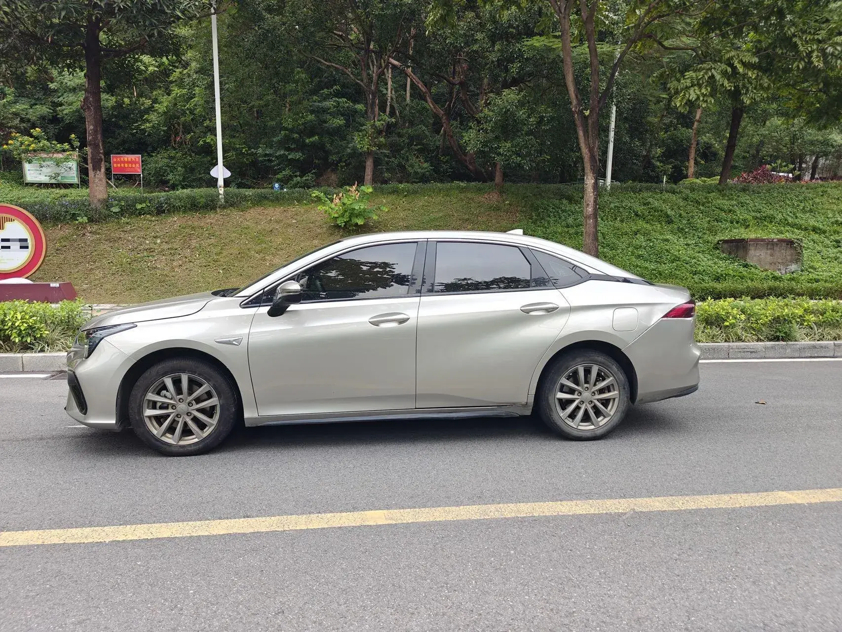 2023 AION S thumbnail 3