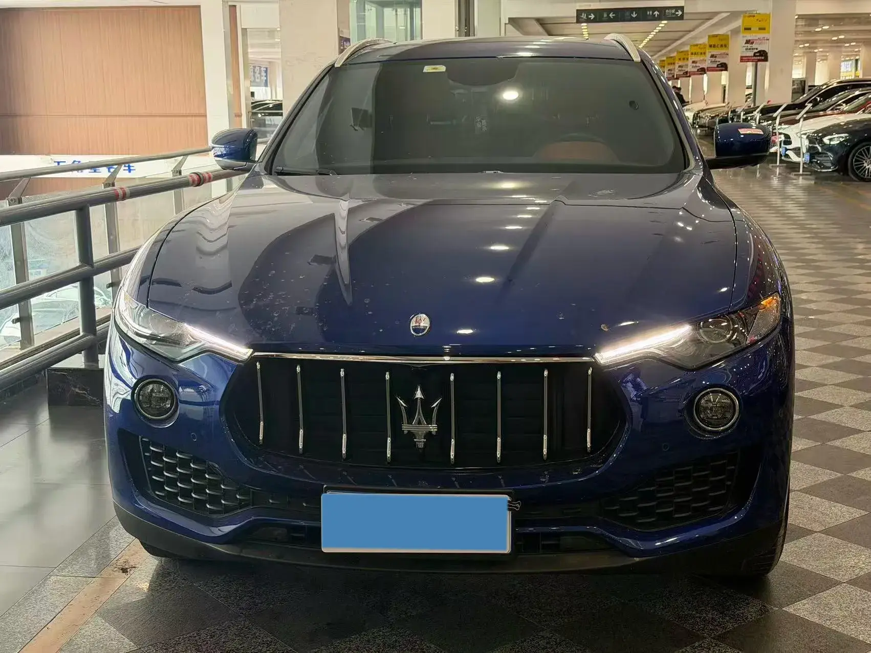 2019 MASERATI LEVANTE thumbnail 2