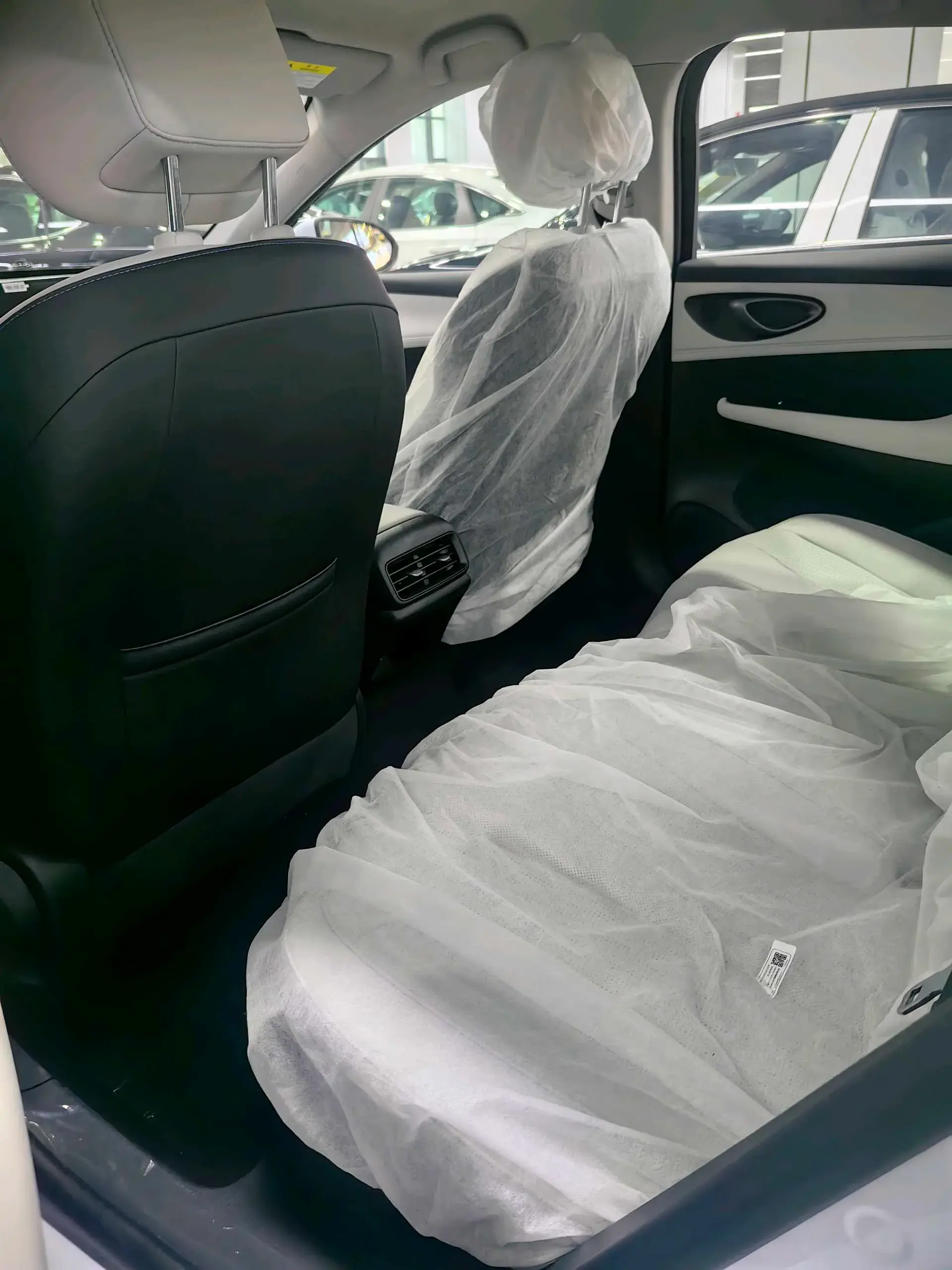 2025 BYD SEAL05 thumbnail 4