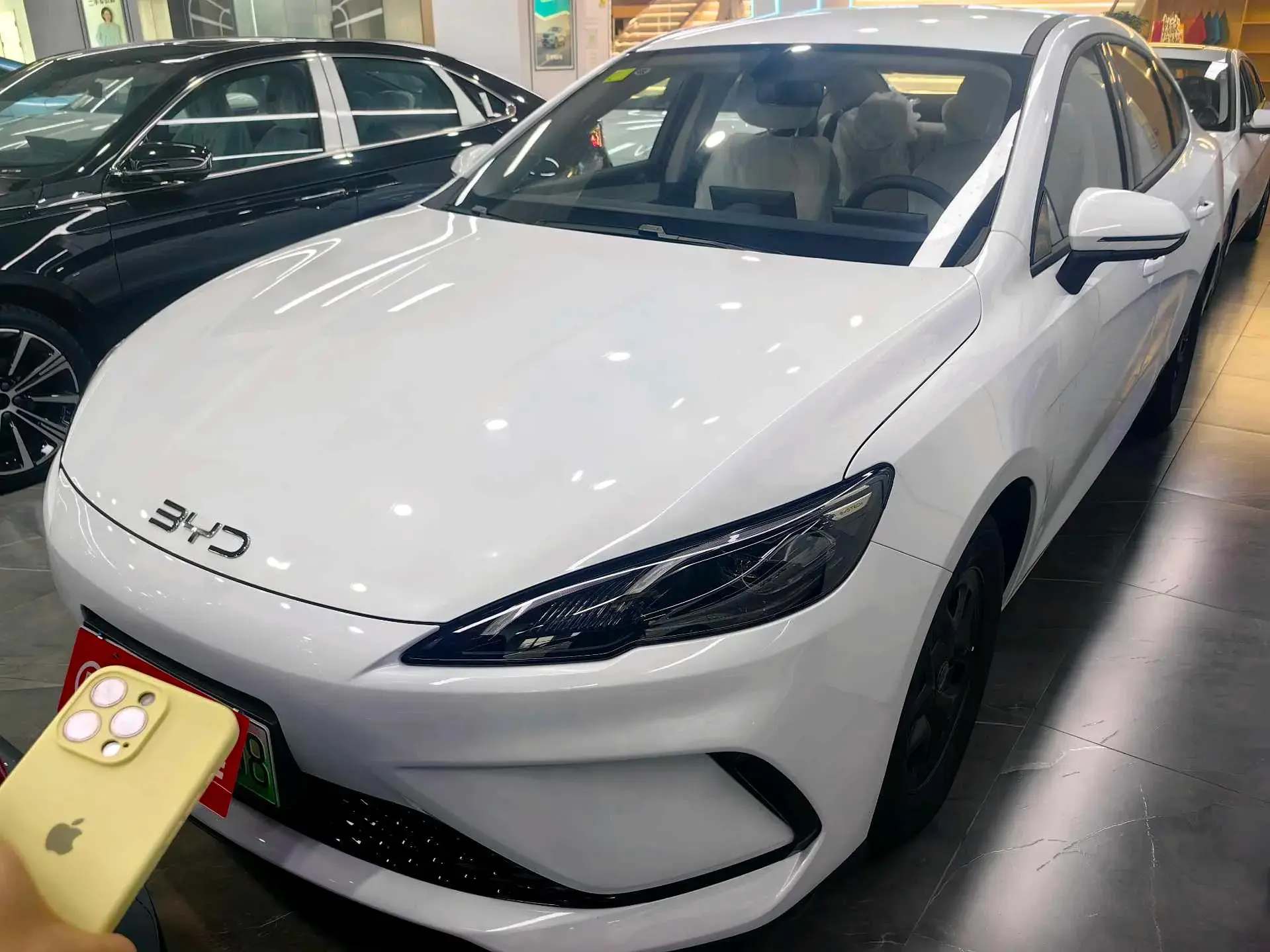 2025 BYD SEAL05 view 1