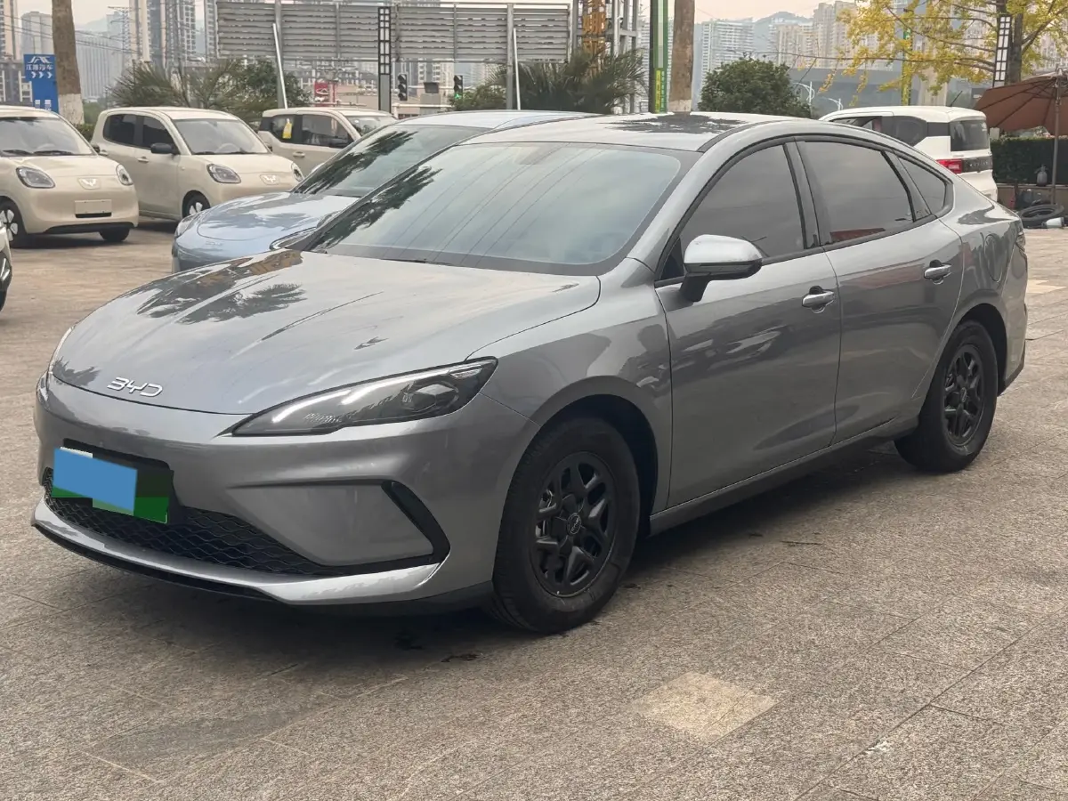 2025 BYD Seal05 DM-i 1.5L 101HP L4 E-CVT PHEV 7.68KWH